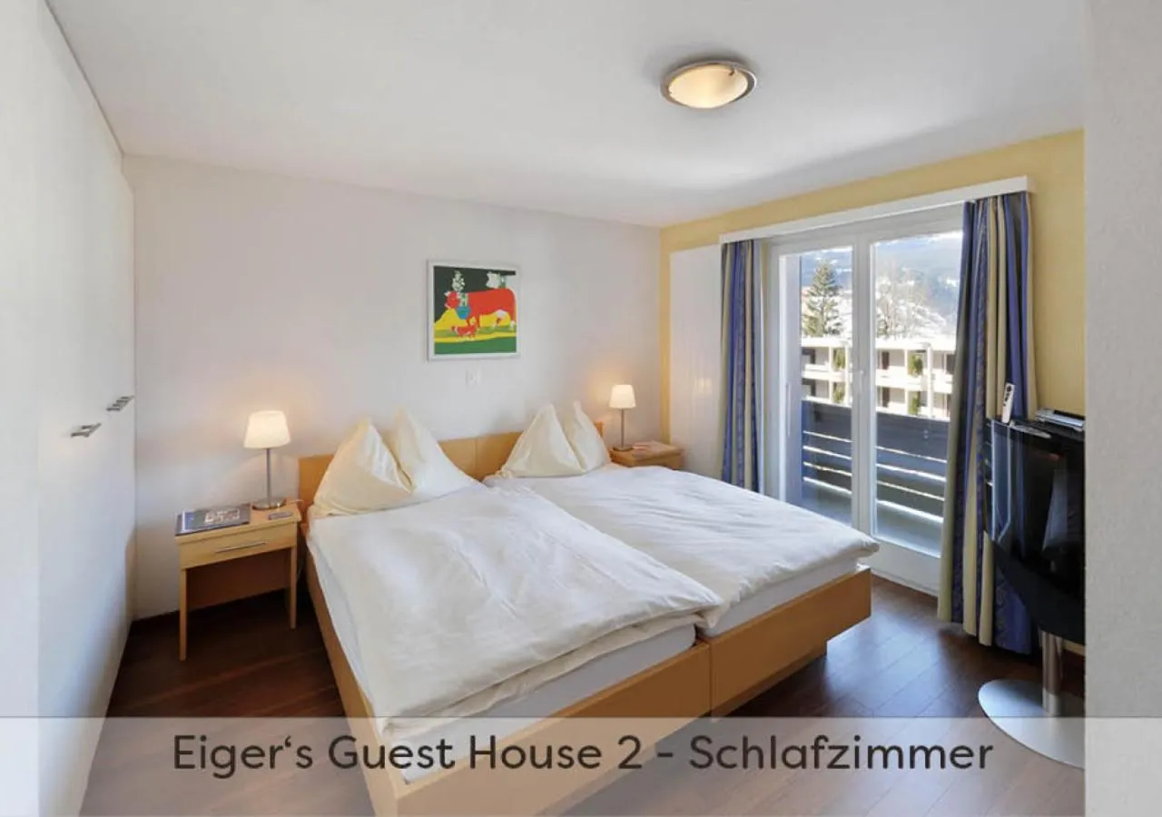 Bedroom, Bed in Eiger Guest House - Grindelwald