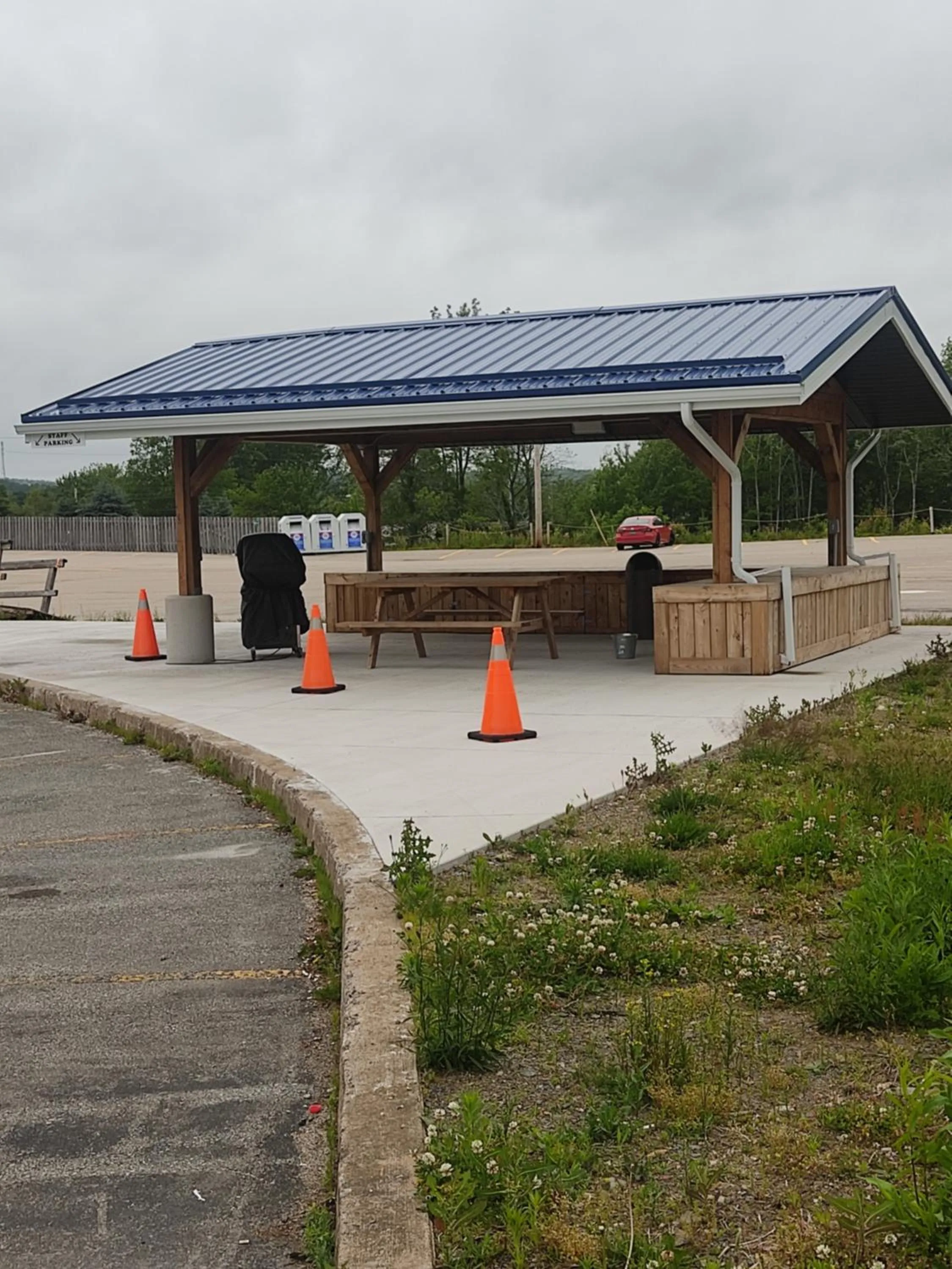BBQ facilities in Travelodge by Wyndham Bridgewater