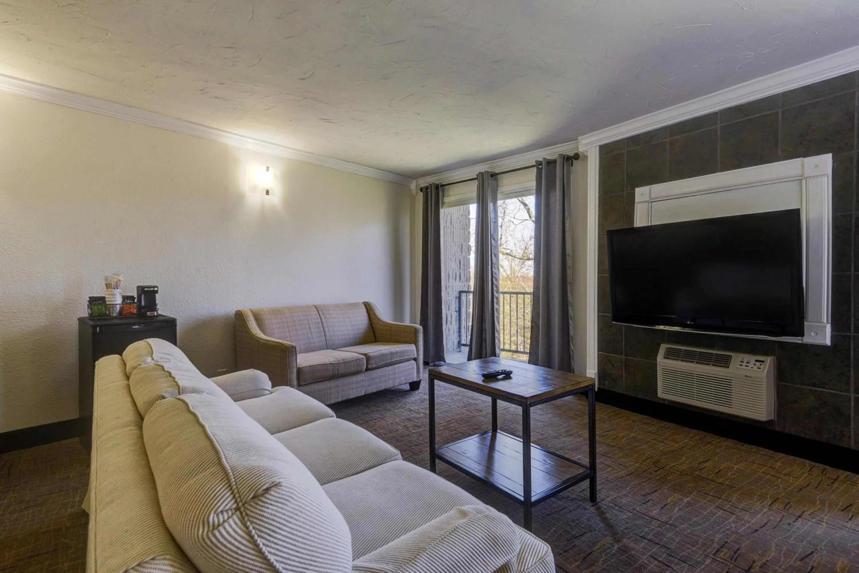 Seating area in Best Western Branson Inn and Conference Center