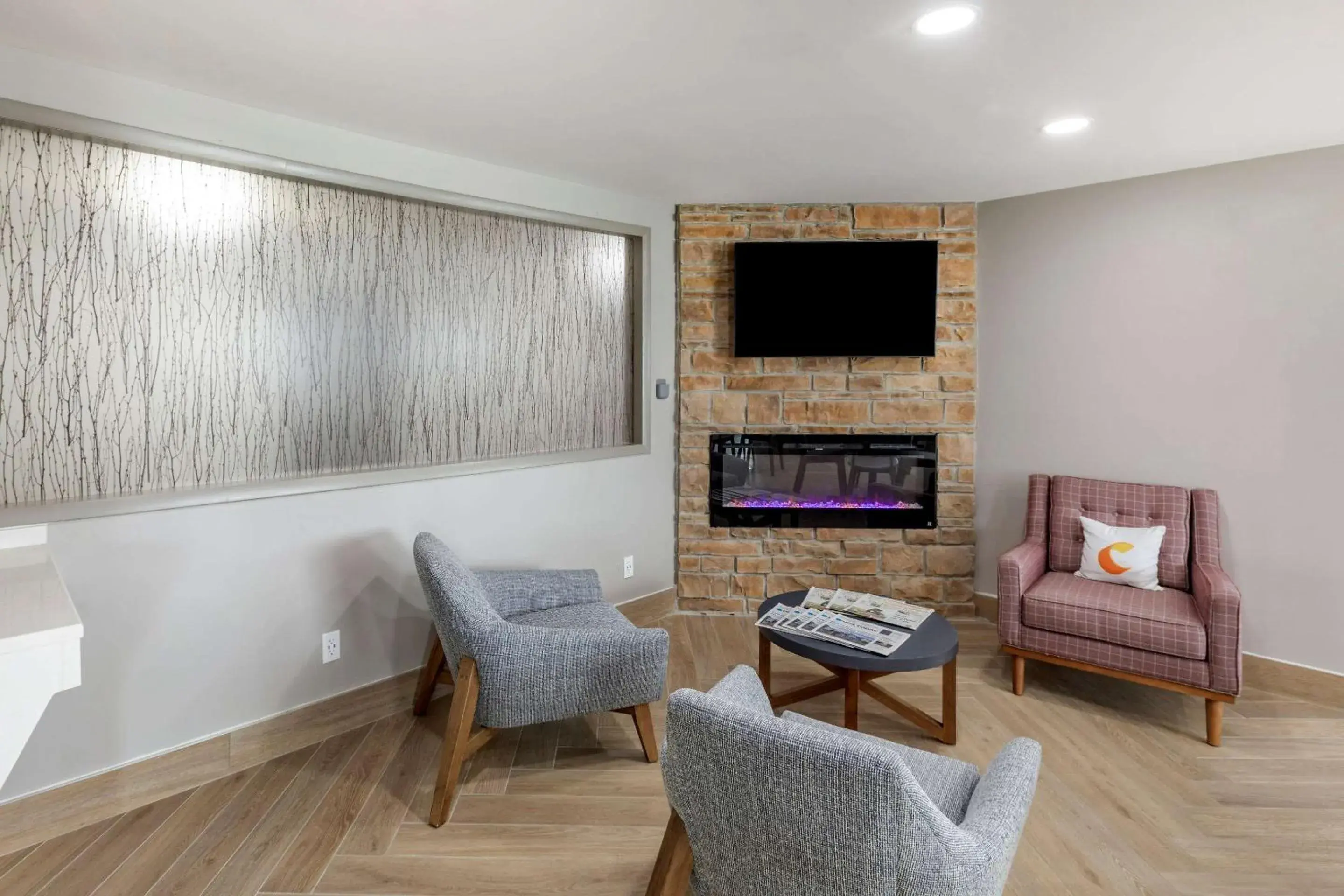 Lobby or reception in Comfort Inn Mount Pleasant - Racine Lobby or reception in Comfort Inn Mount Pleasant - Racine