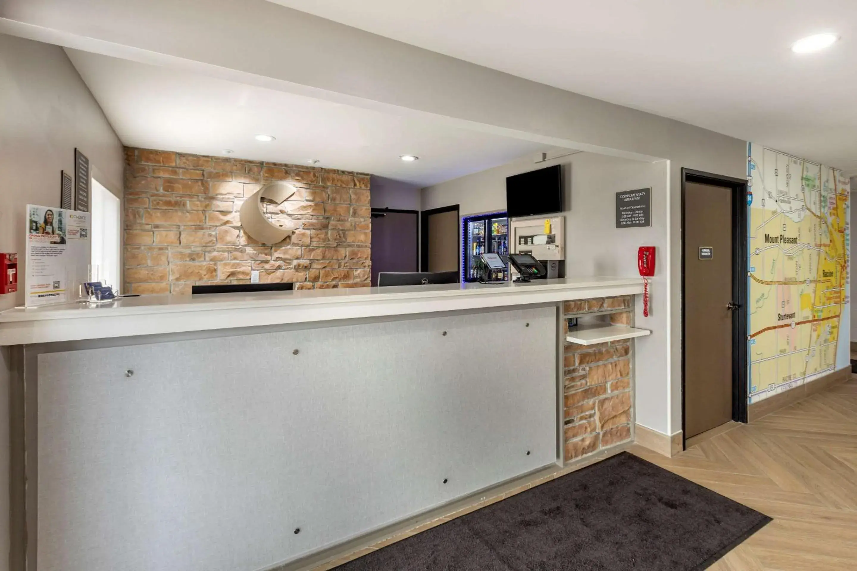 Lobby or reception in Comfort Inn Mount Pleasant - Racine Lobby or reception in Comfort Inn Mount Pleasant - Racine