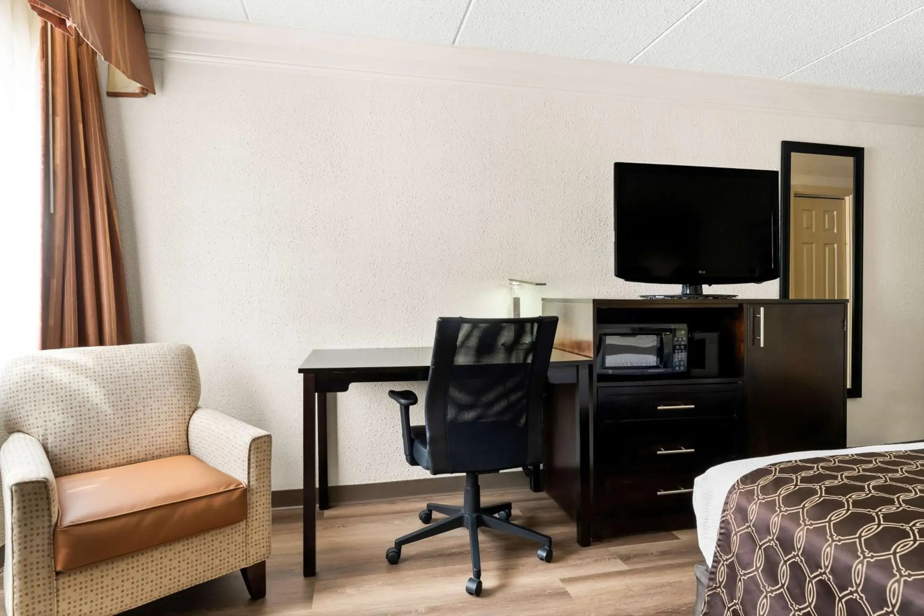 Bedroom in Best Western Riverside Inn Bedroom in Best Western Riverside Inn