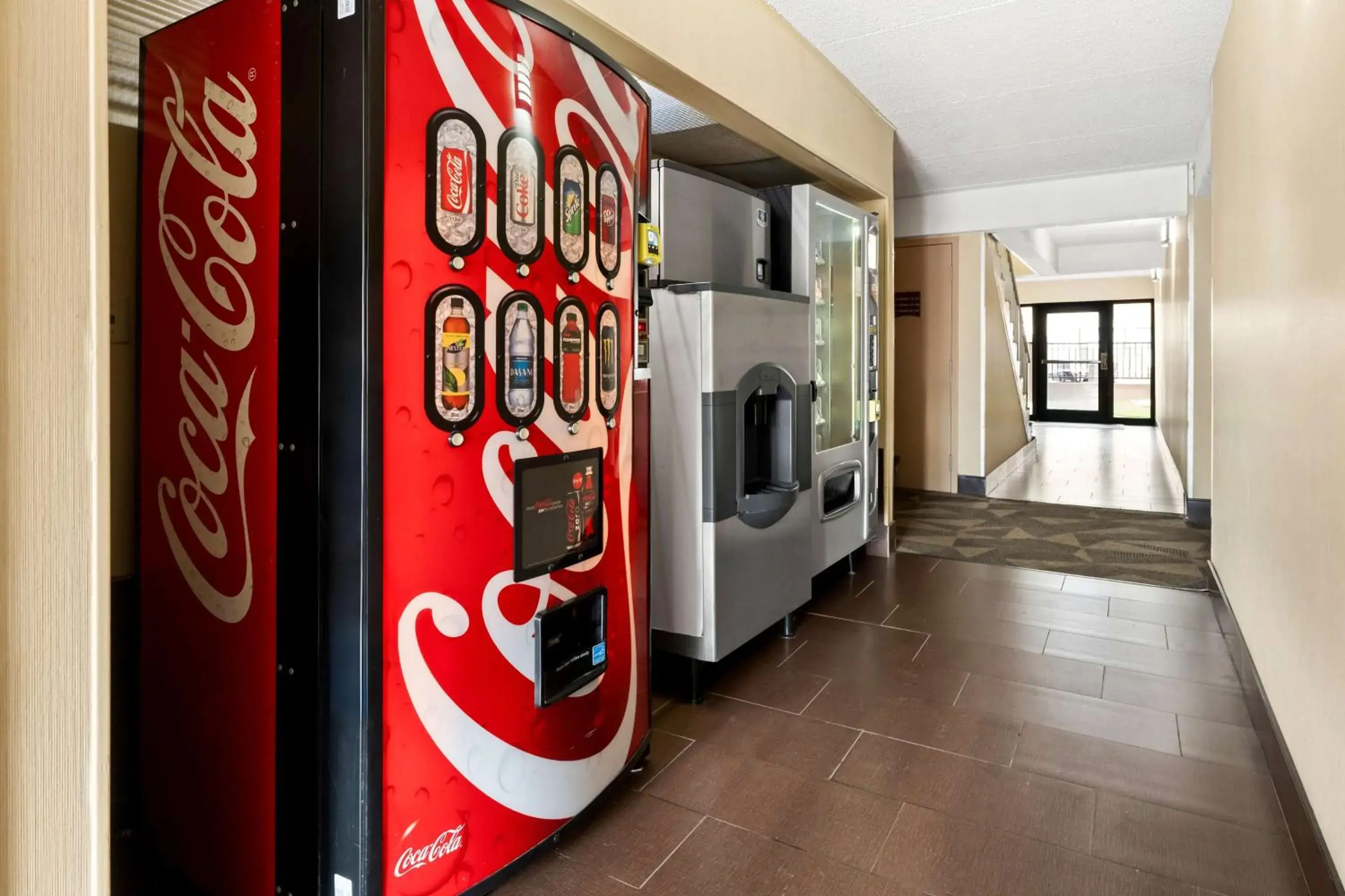 Property building in Best Western Riverside Inn Property building in Best Western Riverside Inn