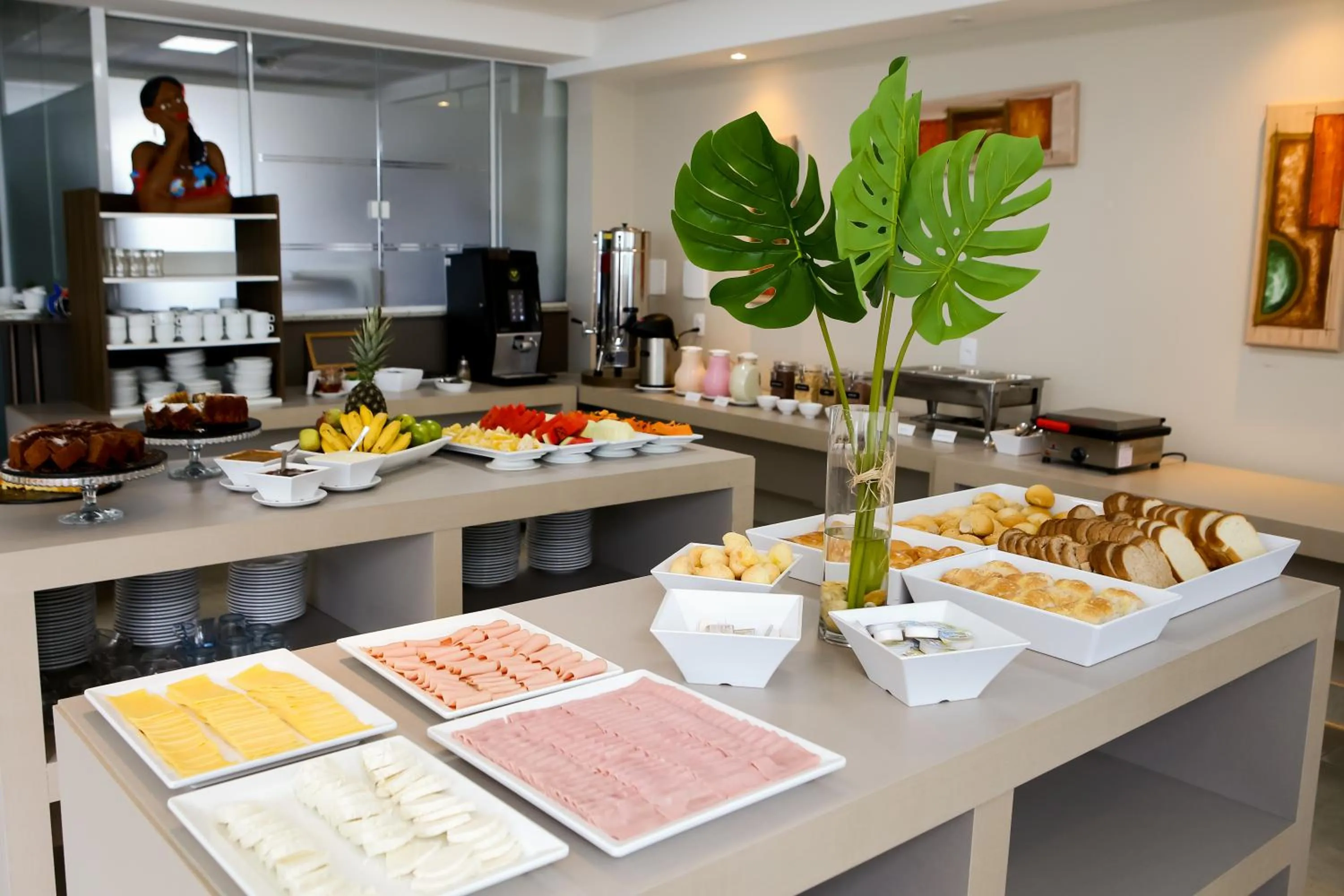 Food and drinks in Das Nações Hotel