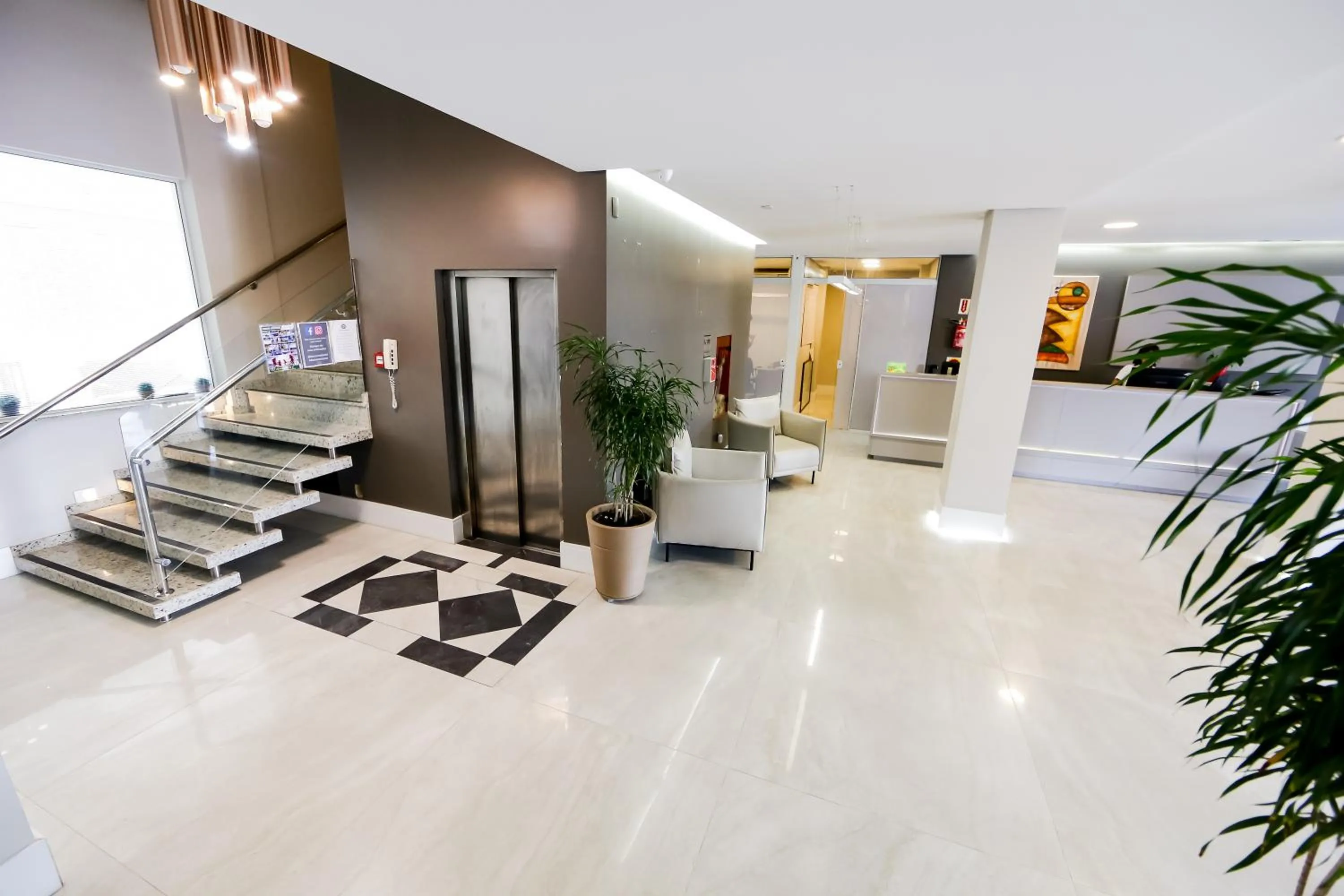 elevator in Das Nações Hotel