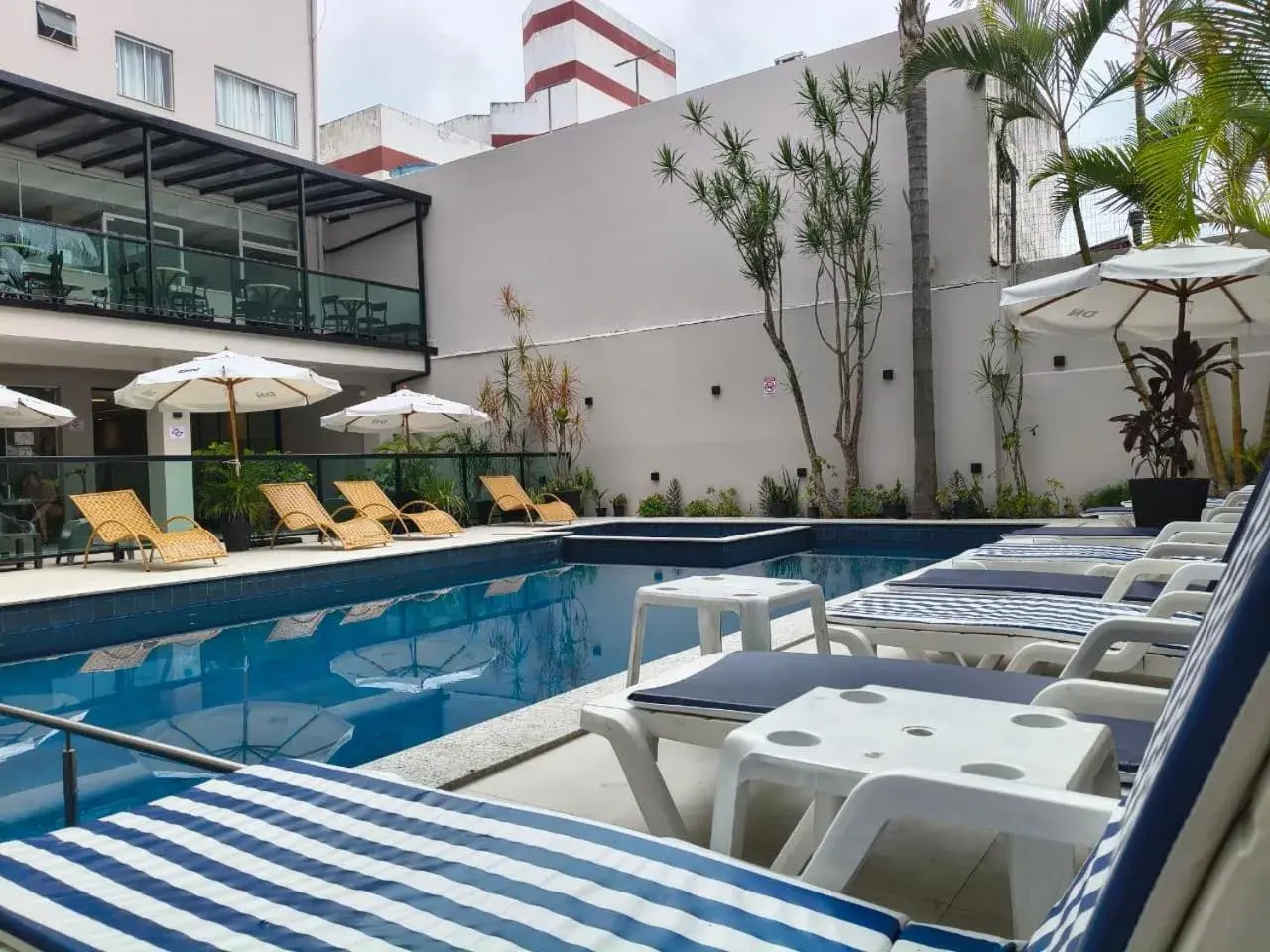 Swimming pool in Das Nações Hotel Swimming pool in Das Nações Hotel