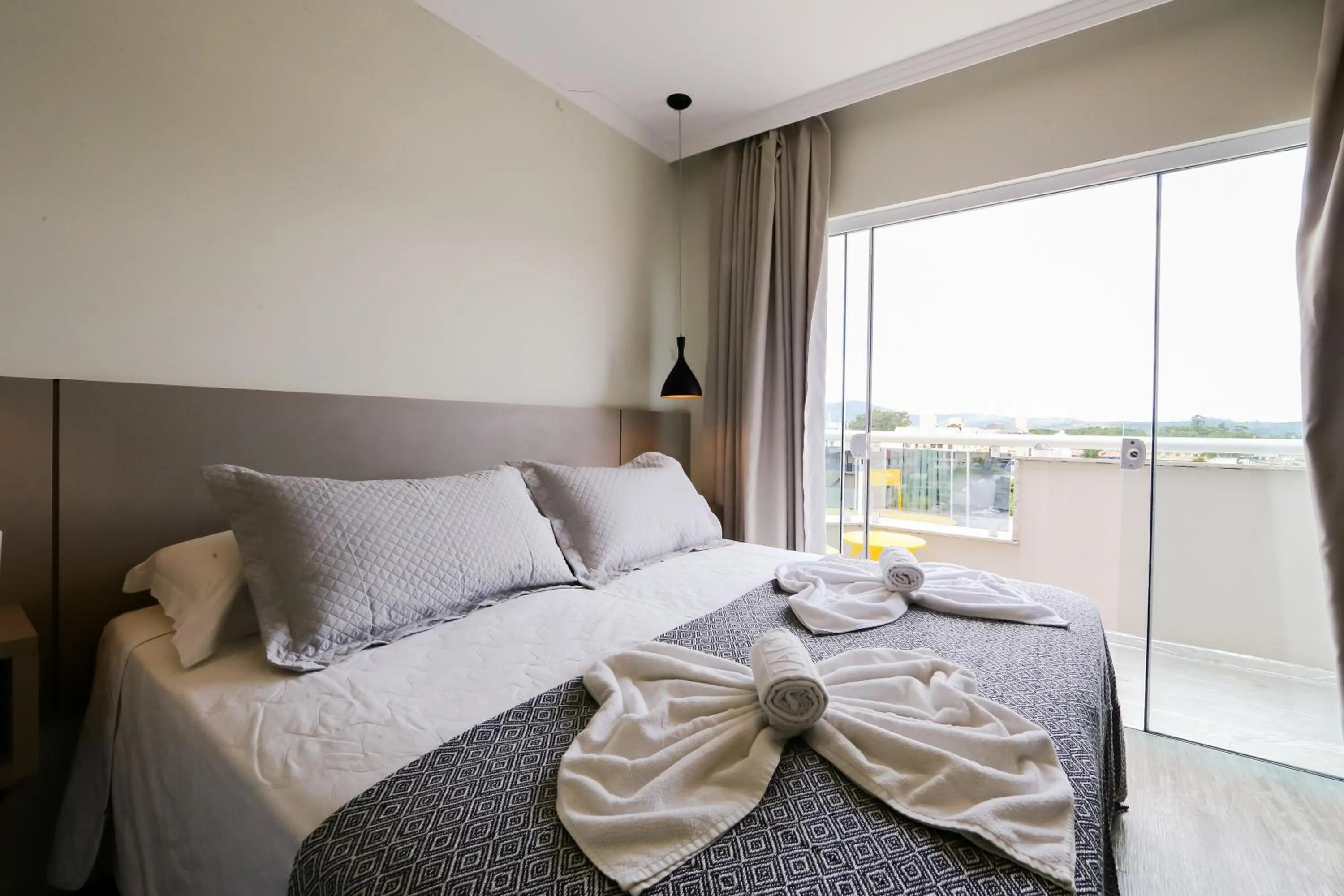 Bed in Das Nações Hotel