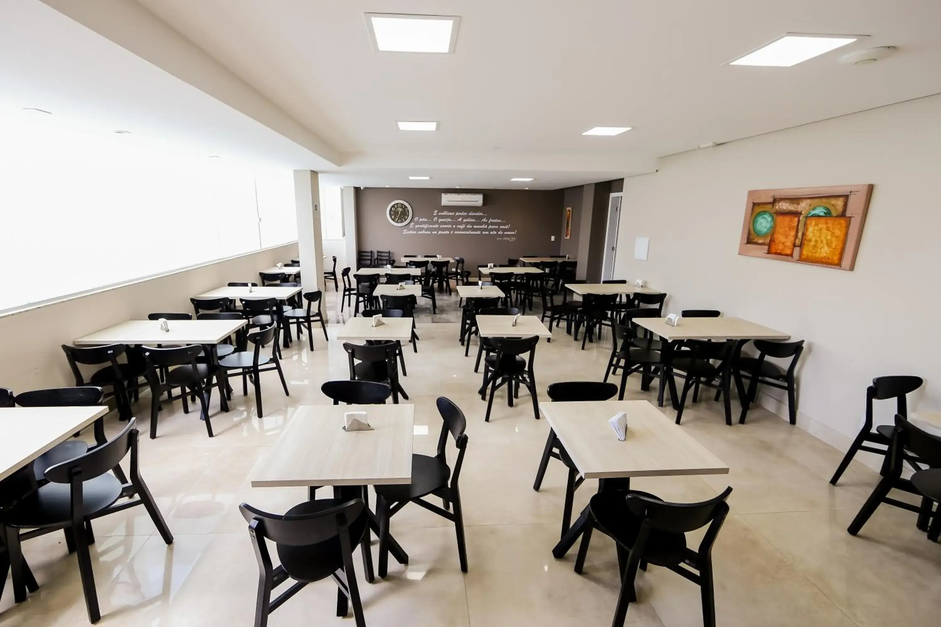 Restaurant/places to eat in Das Nações Hotel Restaurant/places to eat in Das Nações Hotel