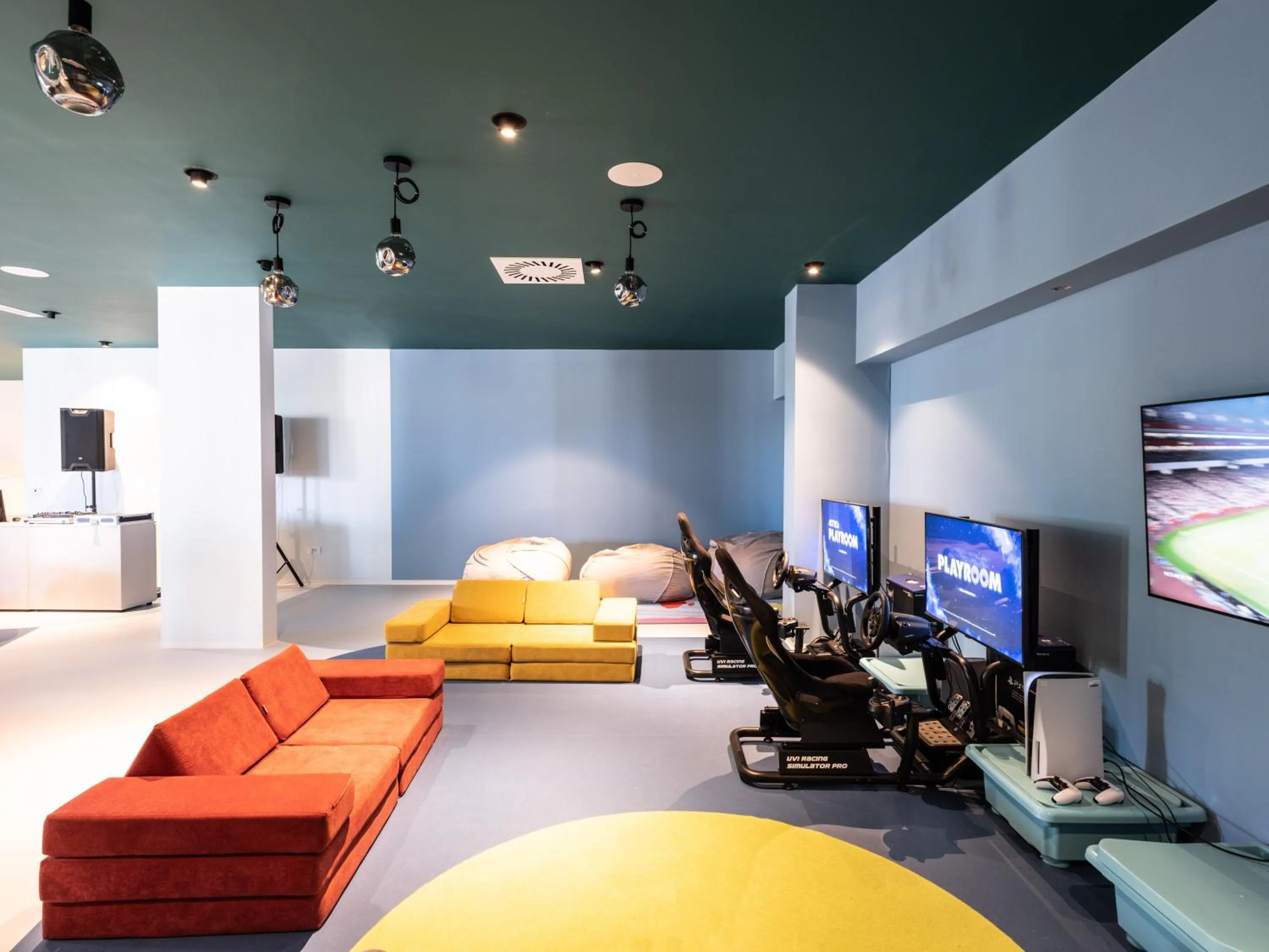 Communal lounge/ TV room in Falkensteiner Family Hotel Diadora