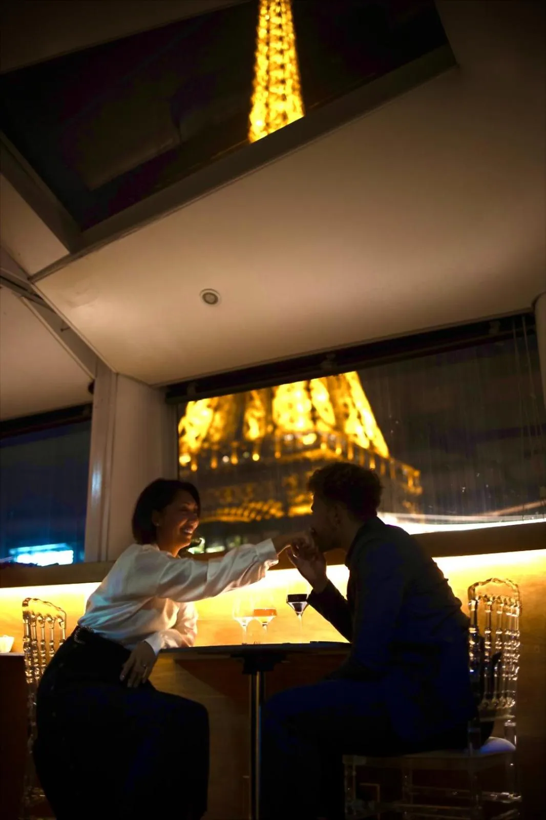 Restaurant/places to eat in VIP Paris Yacht Hôtel & Spa