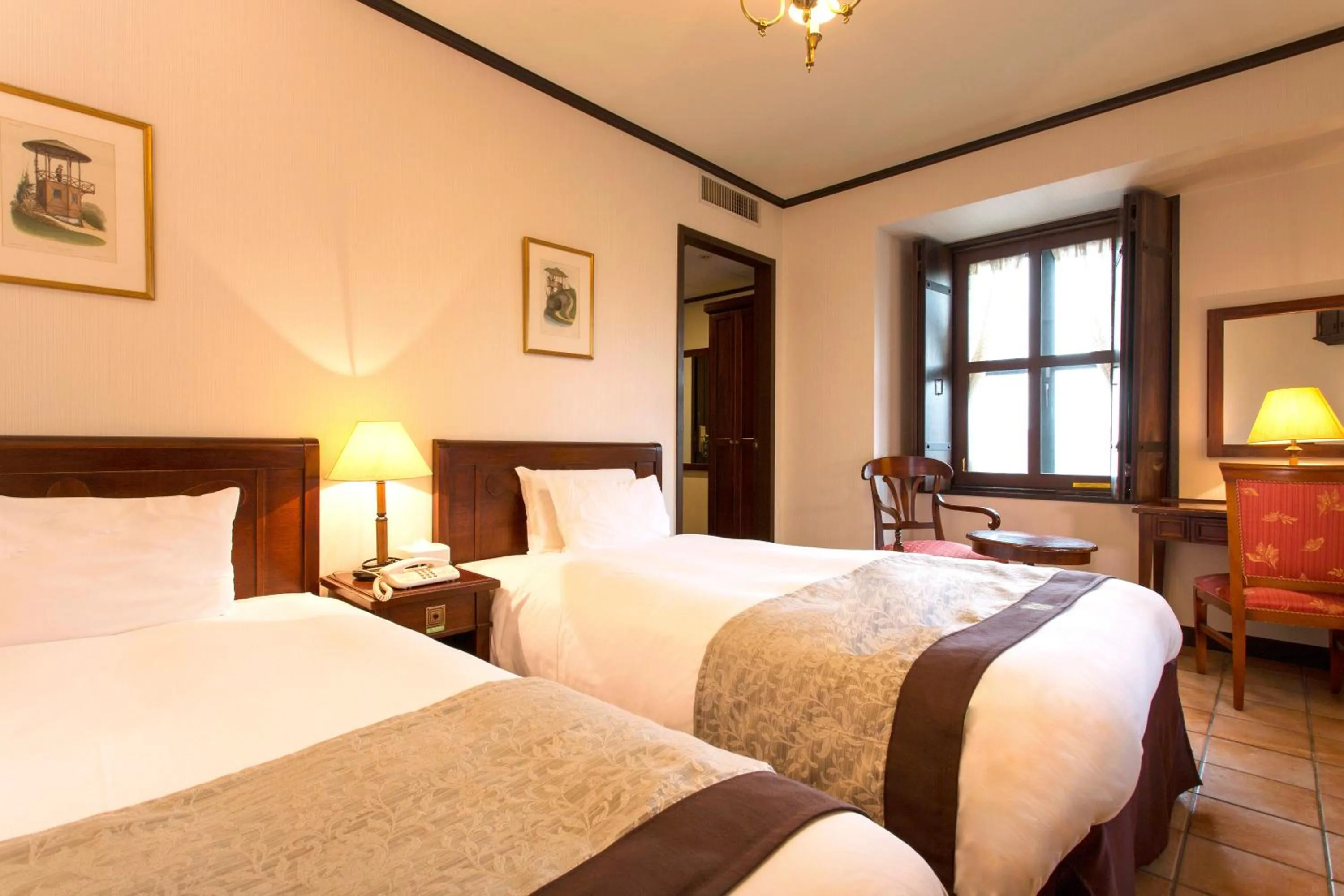 Photo of the whole room, Bed in Hotel Monterey Osaka