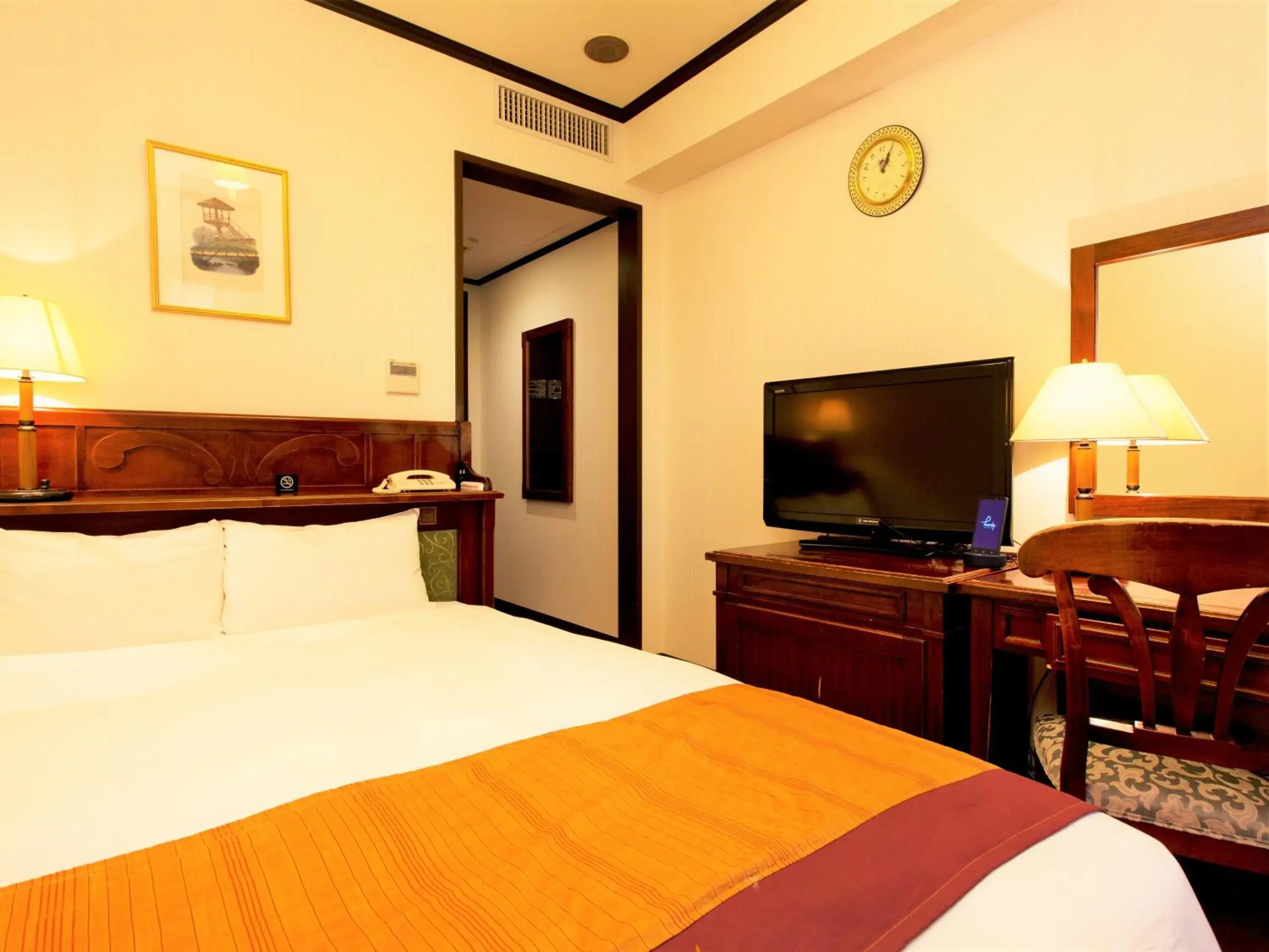 Photo of the whole room, Bed in Hotel Monterey Osaka Photo of the whole room, Bed in Hotel Monterey Osaka