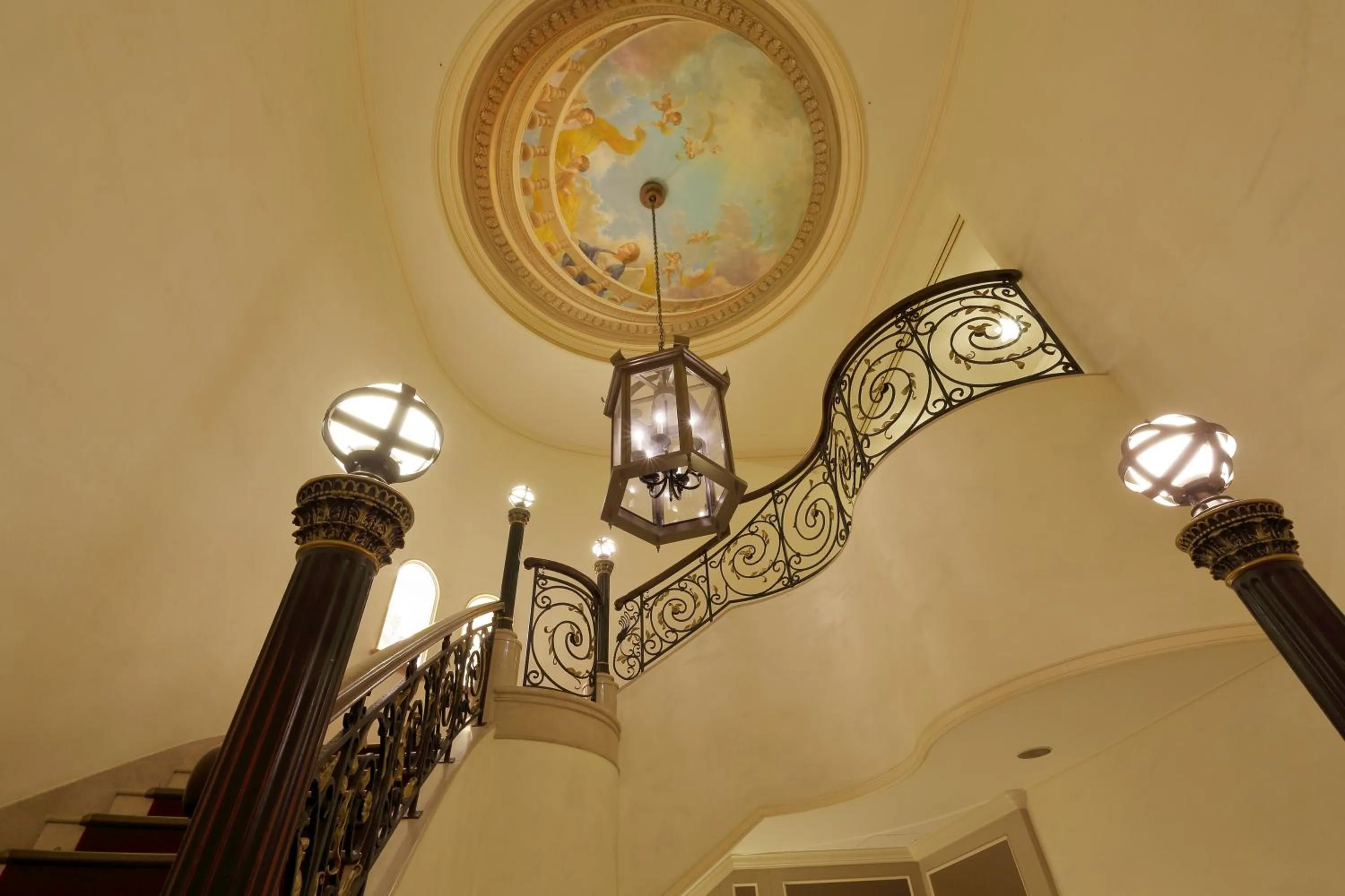 Decorative detail in Hotel Monterey Osaka