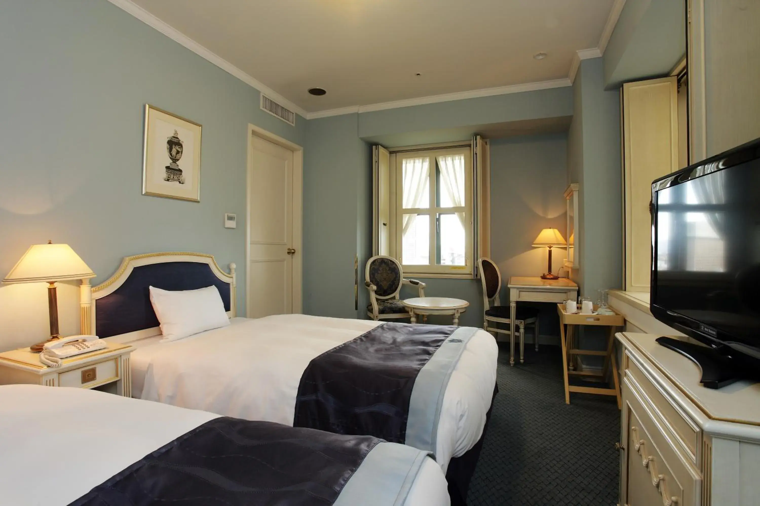 Photo of the whole room, Bed in Hotel Monterey Osaka Photo of the whole room, Bed in Hotel Monterey Osaka