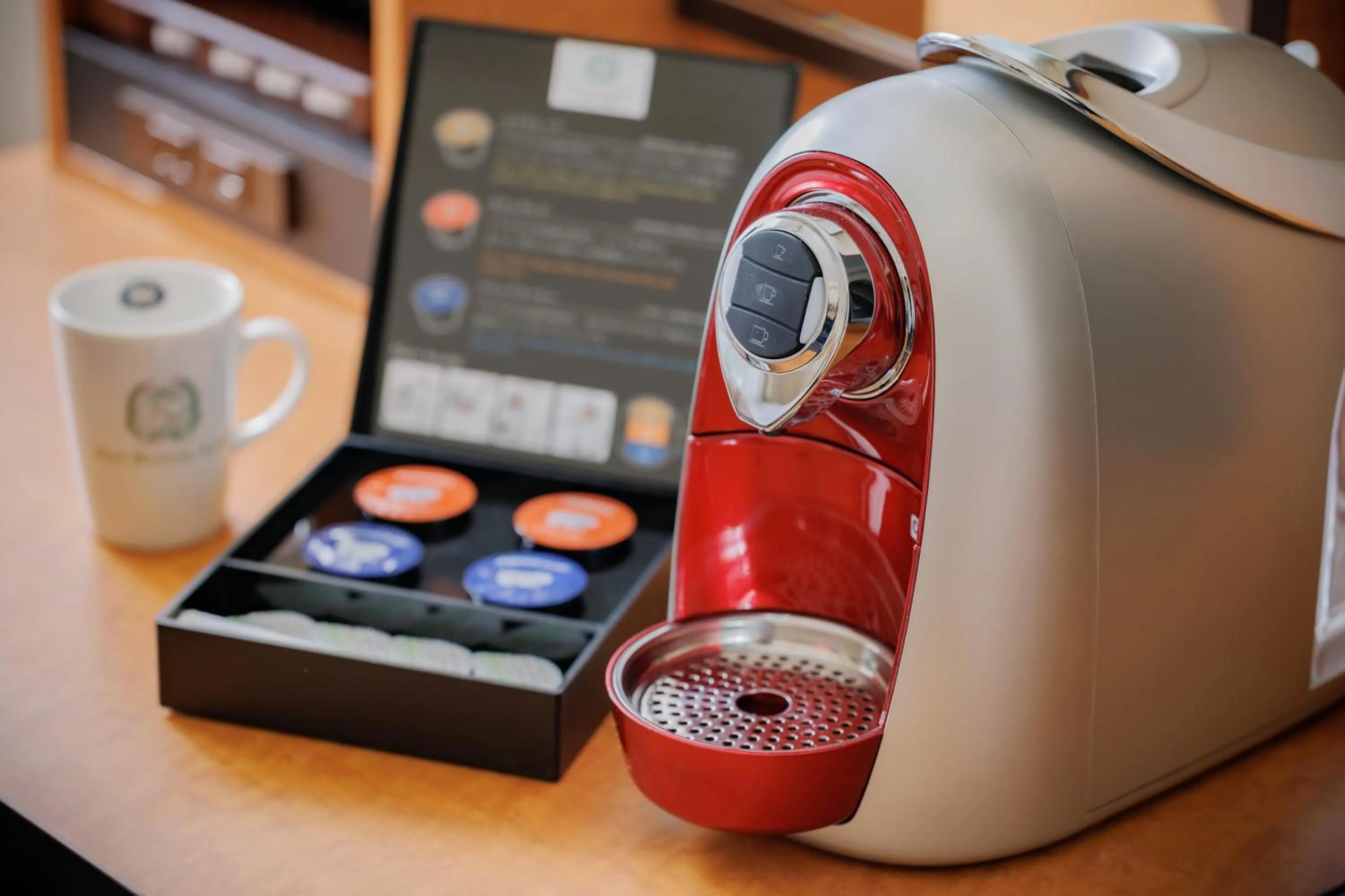Coffee/tea facilities in Hotel Monterey Sendai