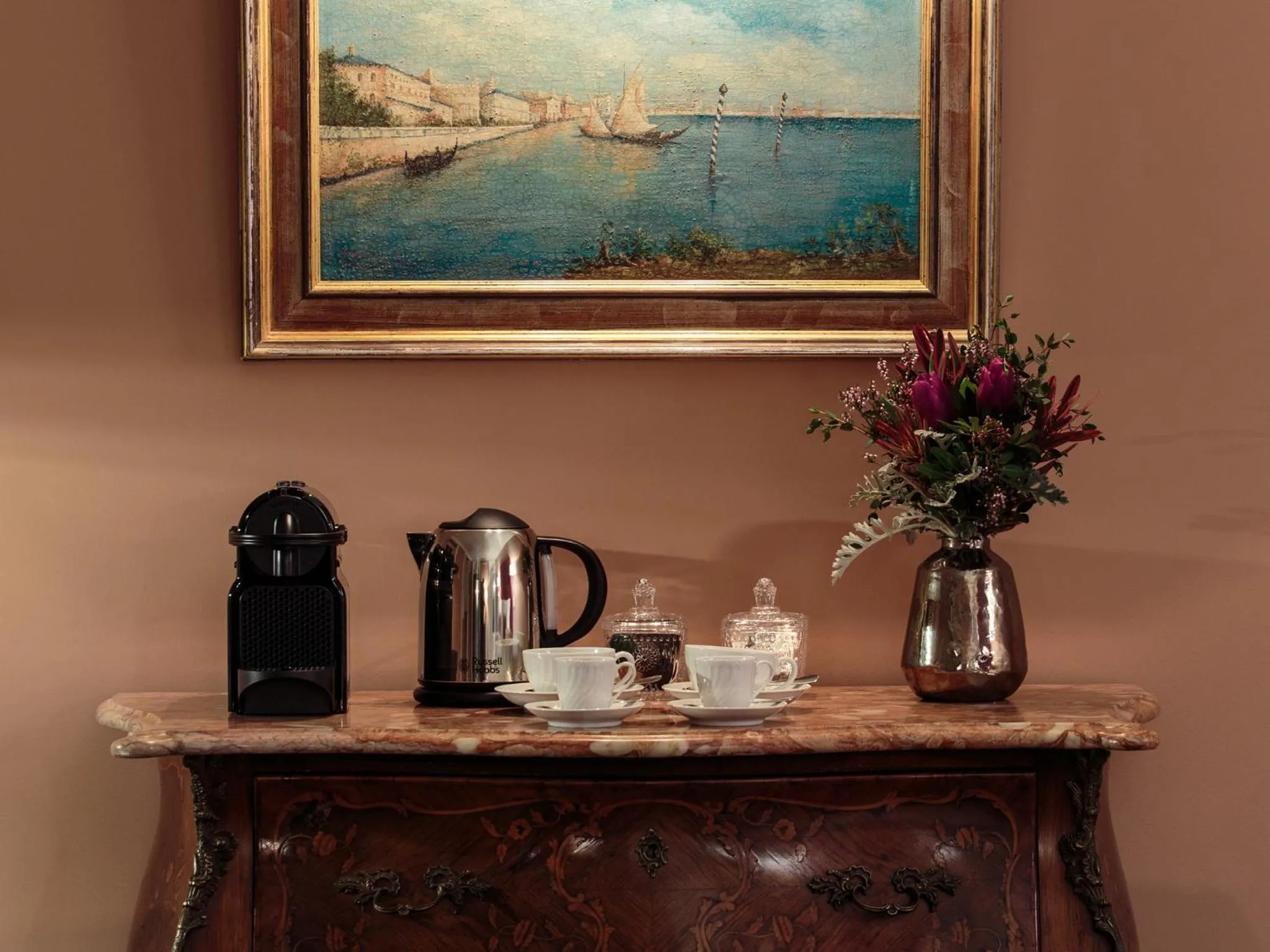 Decorative detail in Dear Lisbon - Bordalo Palace Chiado