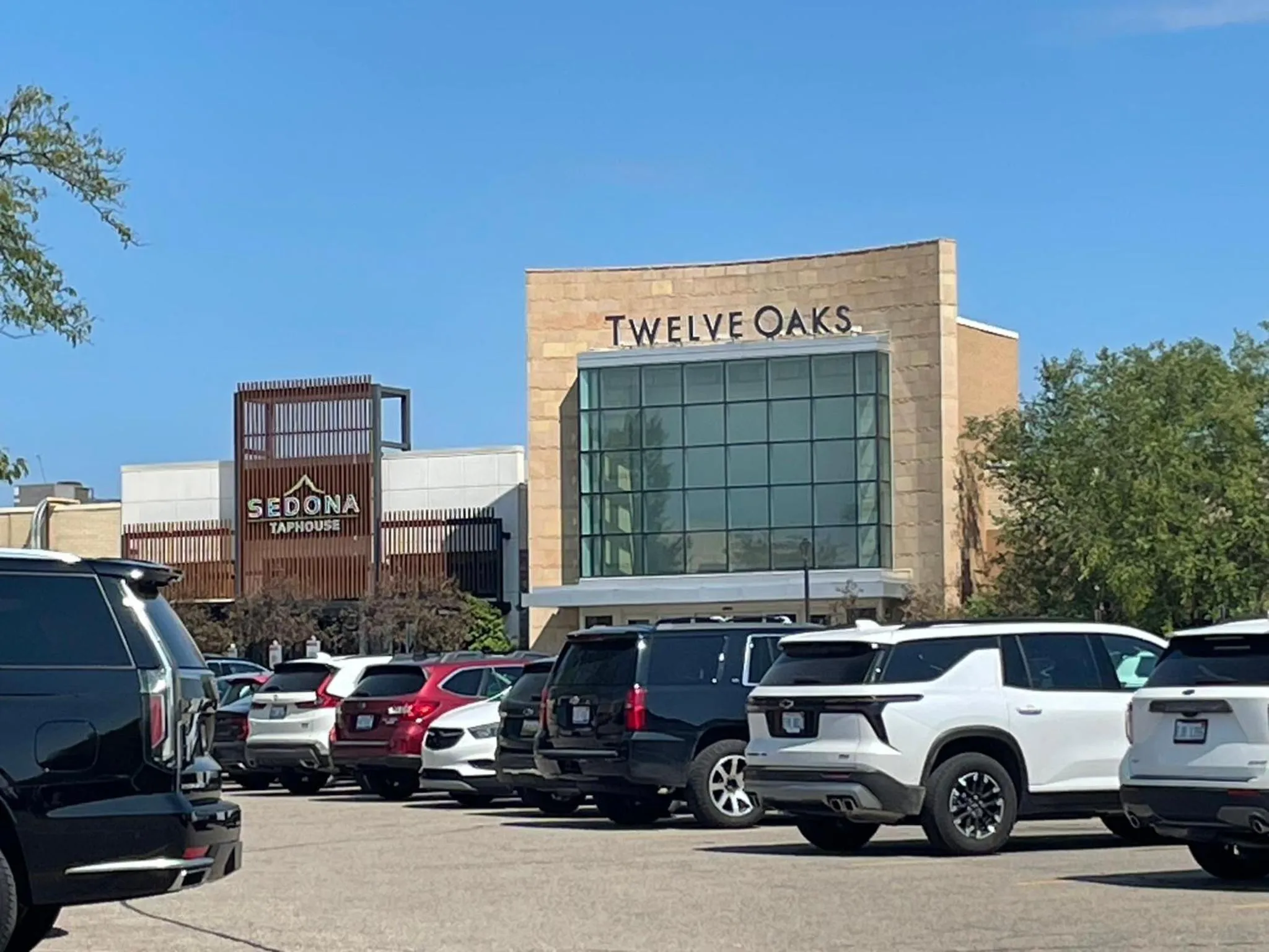 Nearby landmark in Holiday Inn & Suites - Farmington Hills - Detroit NW by IHG