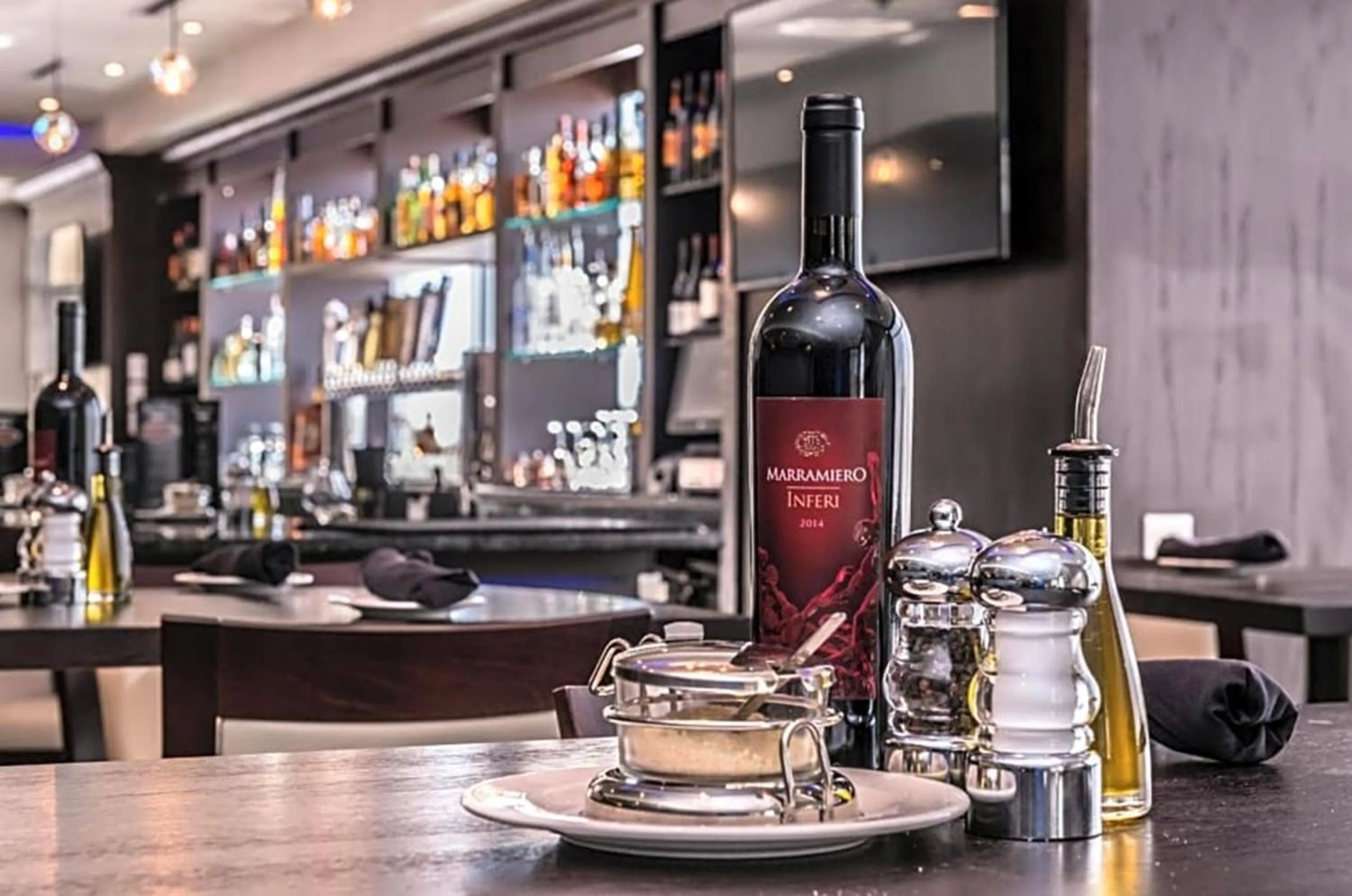 Restaurant/places to eat in Holiday Inn & Suites - Farmington Hills - Detroit NW by IHG