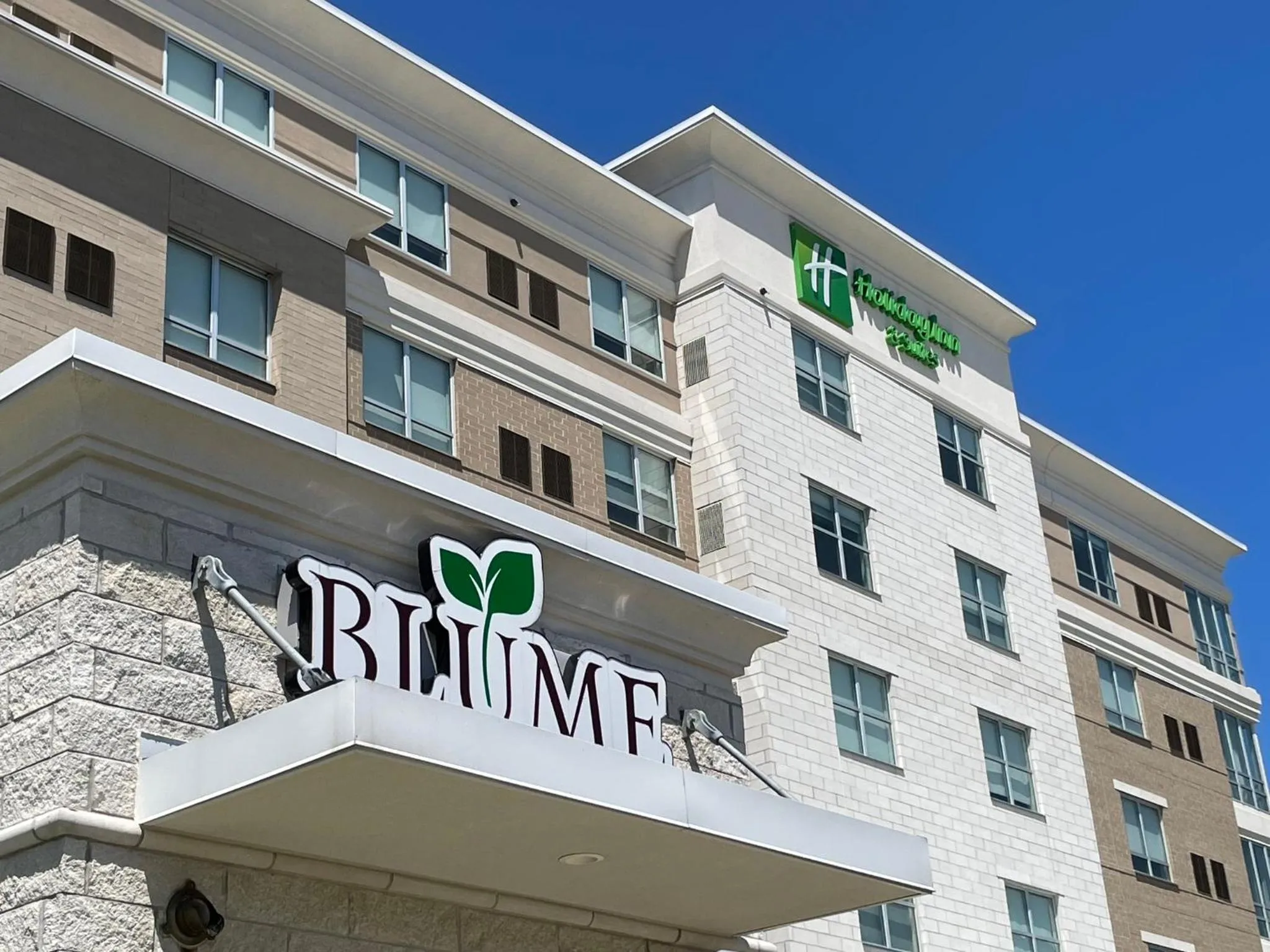 Restaurant/places to eat in Holiday Inn & Suites - Farmington Hills - Detroit NW by IHG