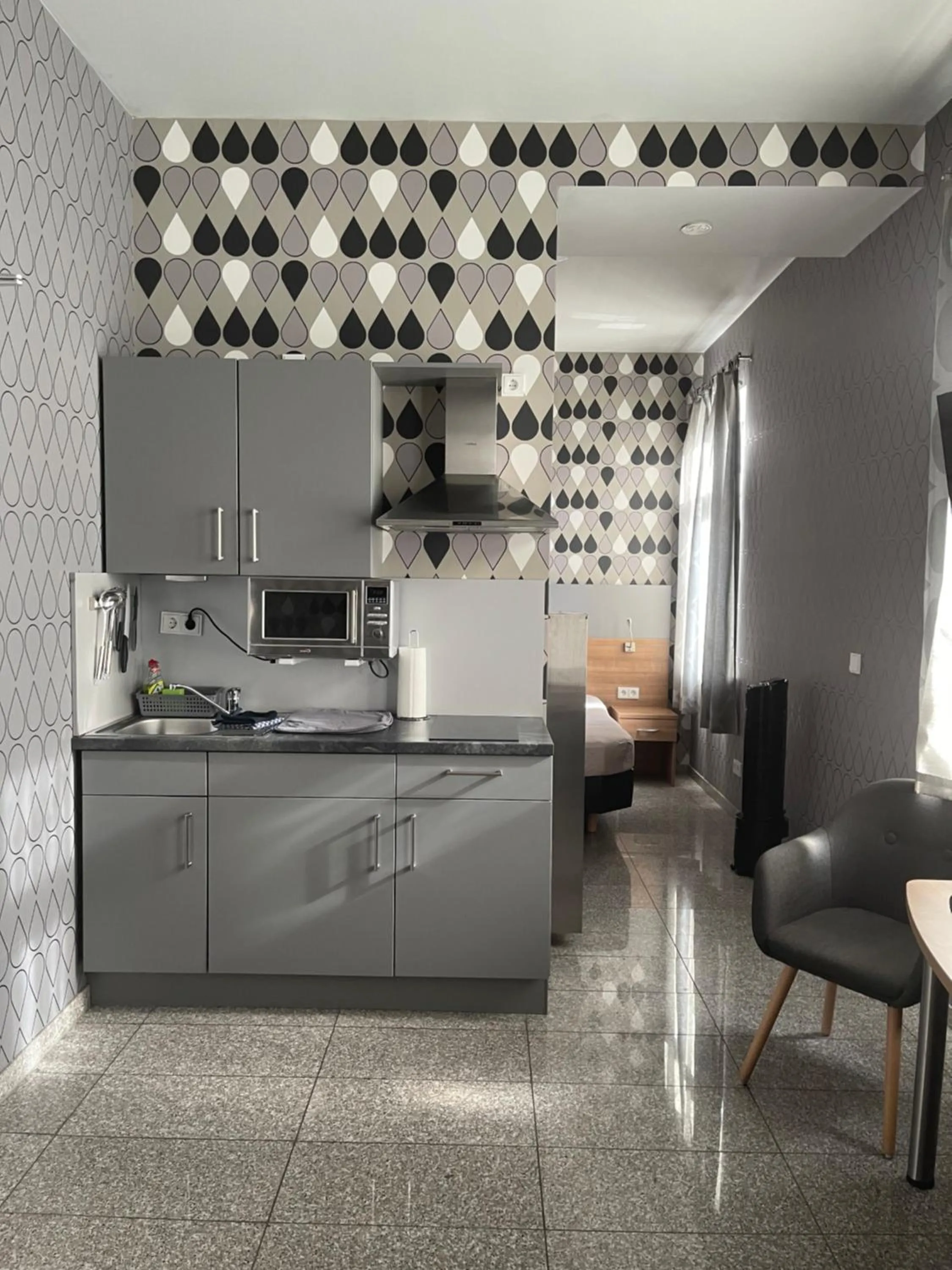 Kitchen or kitchenette in Hotel "Mythos Apartments" alle Zimmer mit Kochnische, Apartments mit Küche!