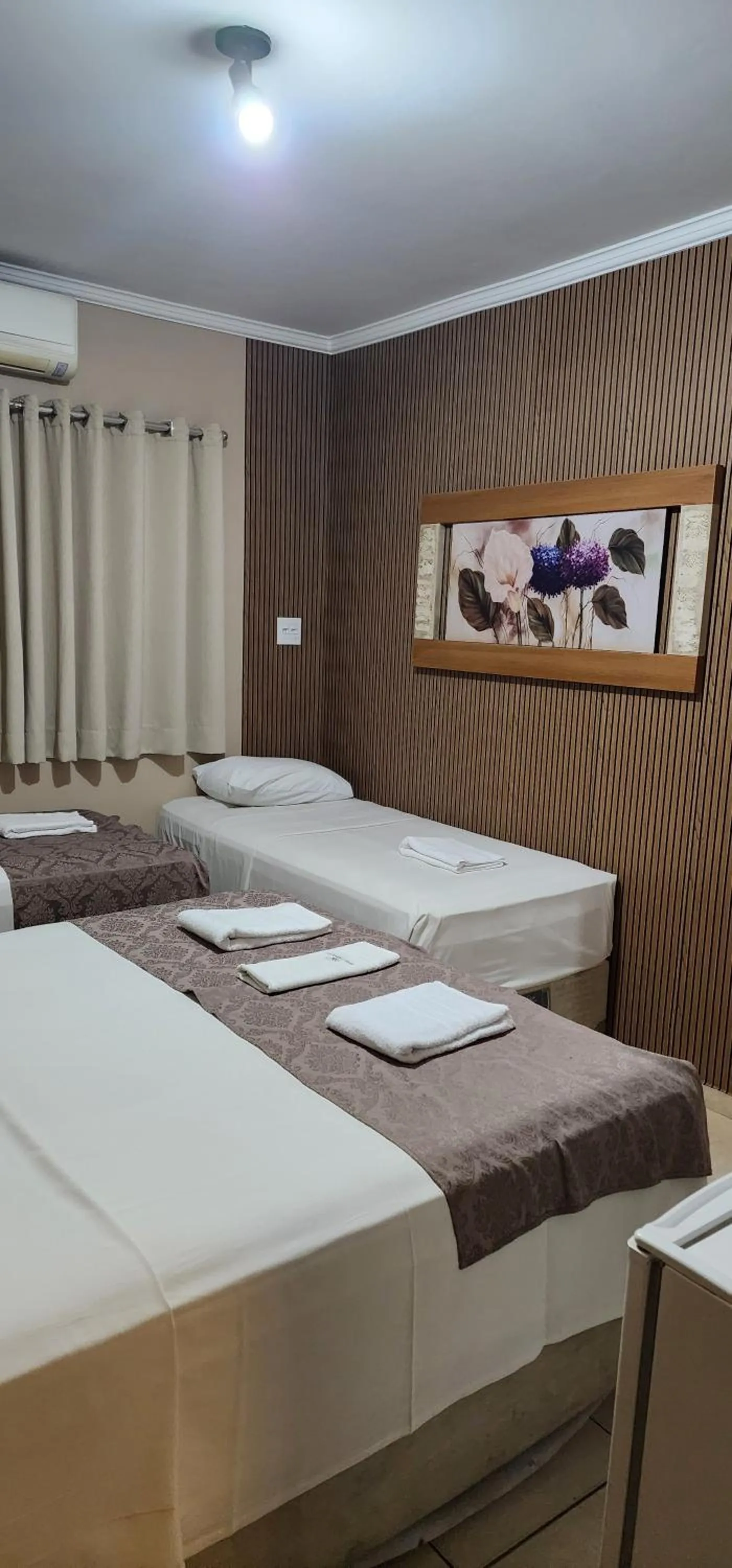 Photo of the whole room, Bed in Hotel Barretos