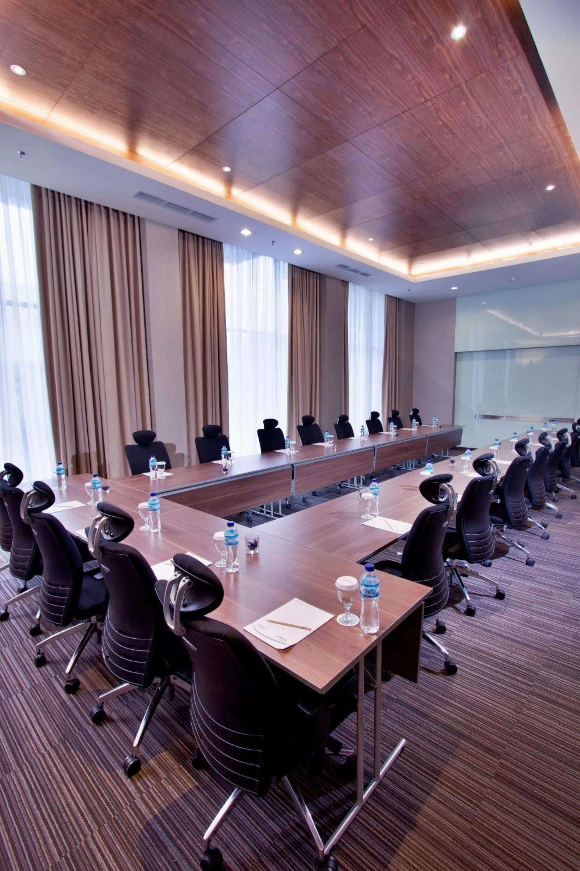 Business facilities in Soll Marina Hotel & Conference Center Bangka