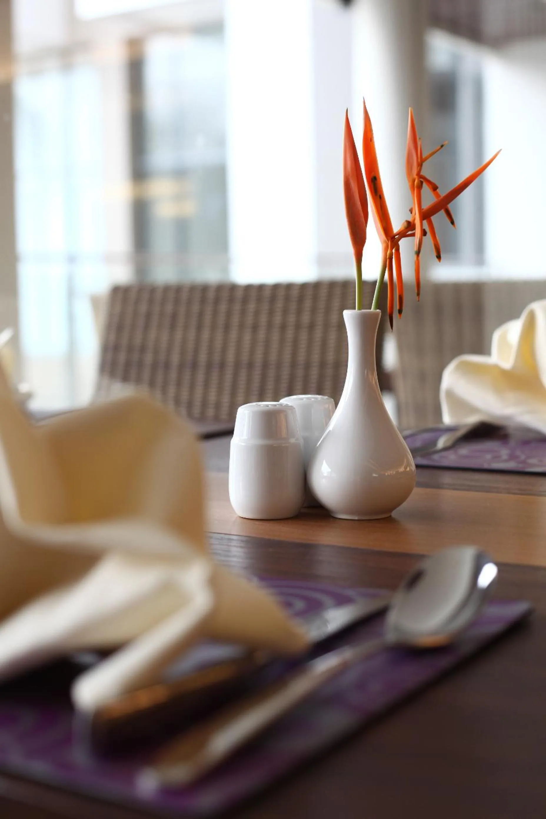 Restaurant/places to eat in Soll Marina Hotel & Conference Center Bangka