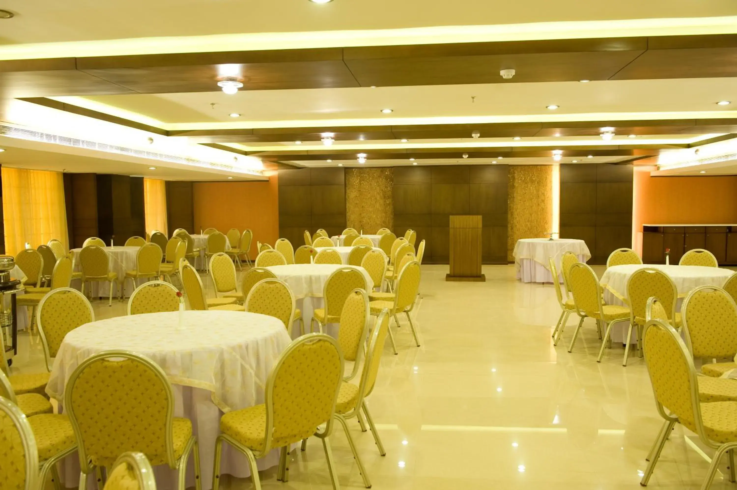 Restaurant/places to eat in The Ocean Pearl Restaurant/places to eat in The Ocean Pearl