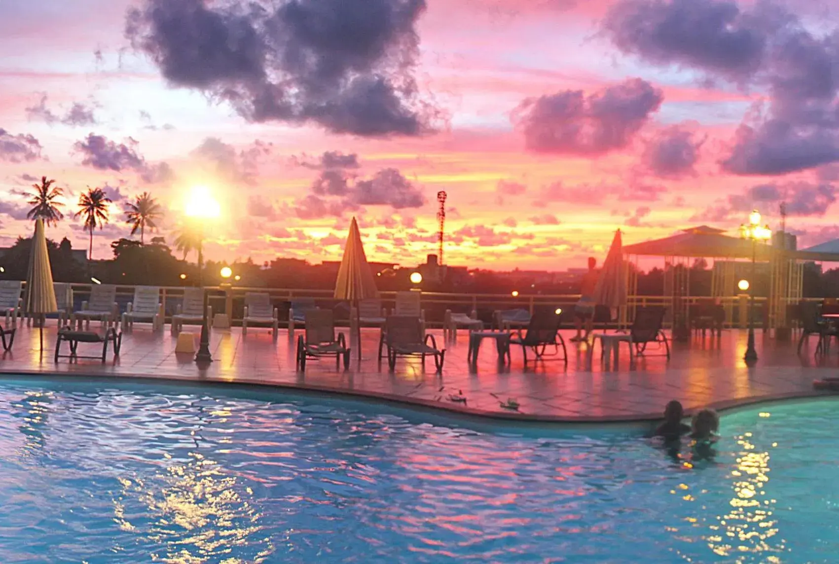 Swimming pool in Memory Karon Resort Swimming pool in Memory Karon Resort