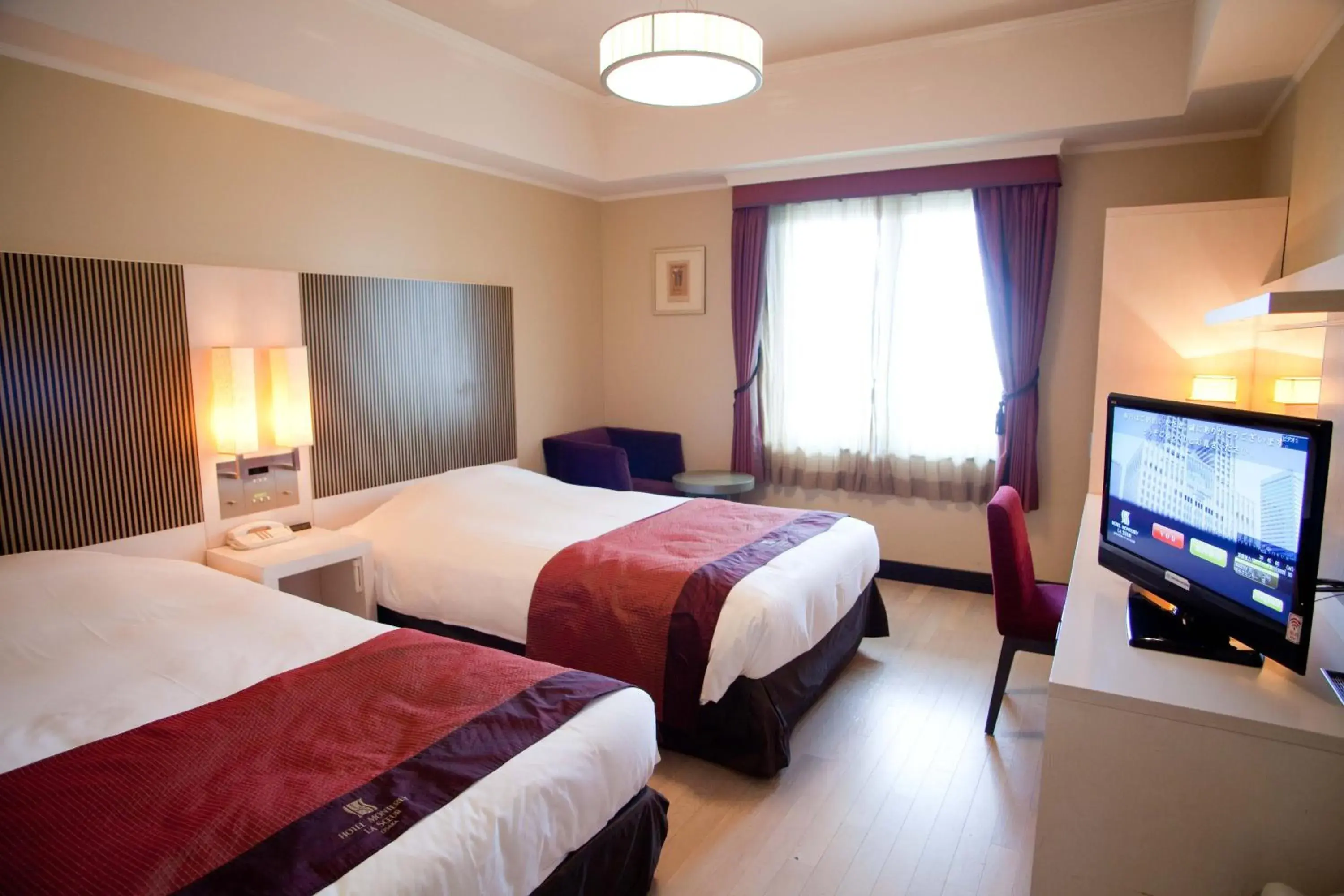 Photo of the whole room, Bed in Hotel Monterey La Soeur Osaka Photo of the whole room, Bed in Hotel Monterey La Soeur Osaka