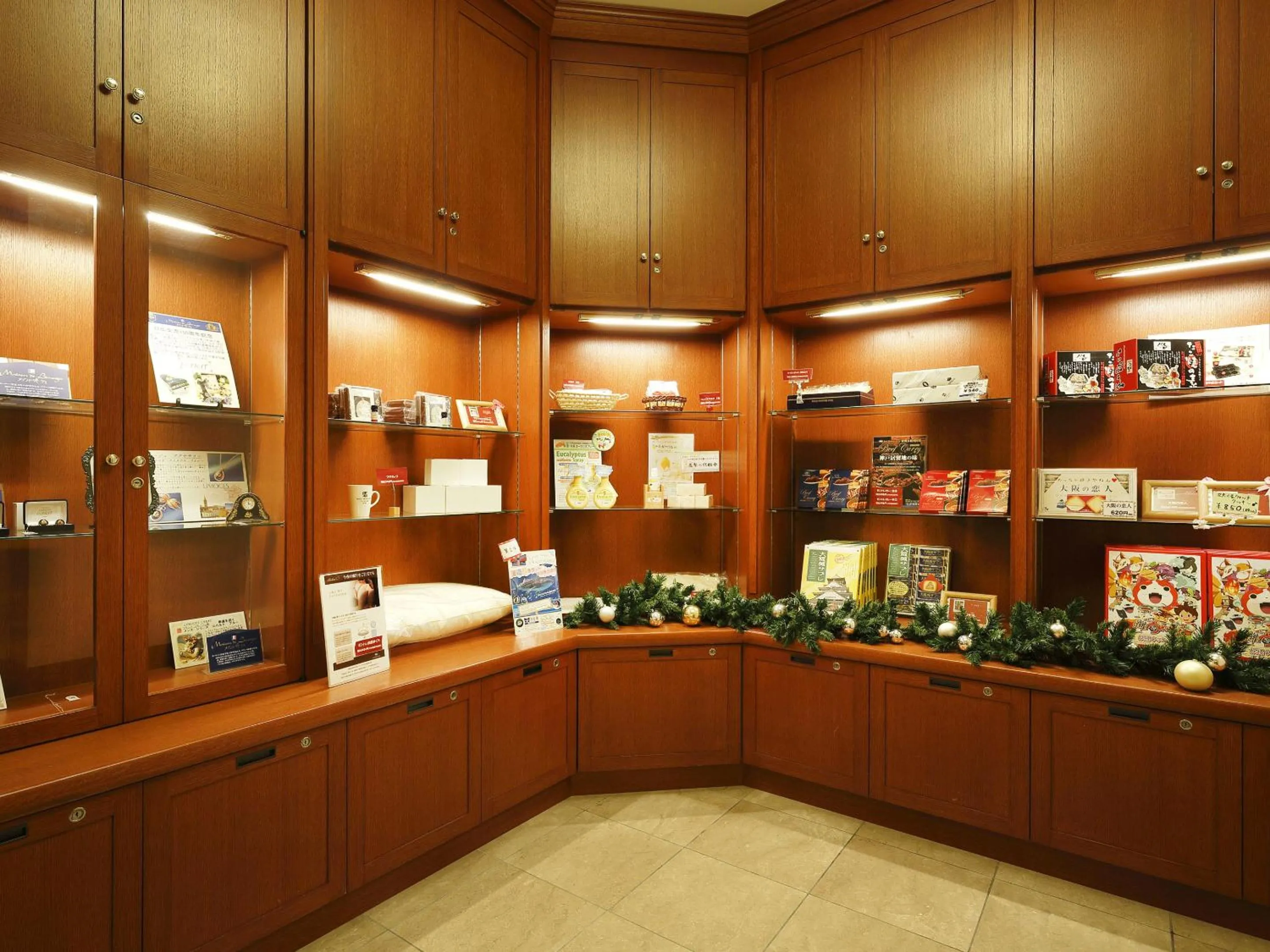 On-site shops in Hotel Monterey La Soeur Osaka