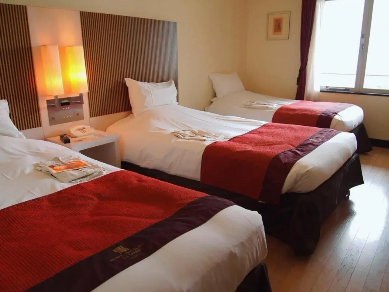 Adjoining Triple Rooms - Non-Smoking in Hotel Monterey La Soeur Osaka Adjoining Triple Rooms - Non-Smoking in Hotel Monterey La Soeur Osaka