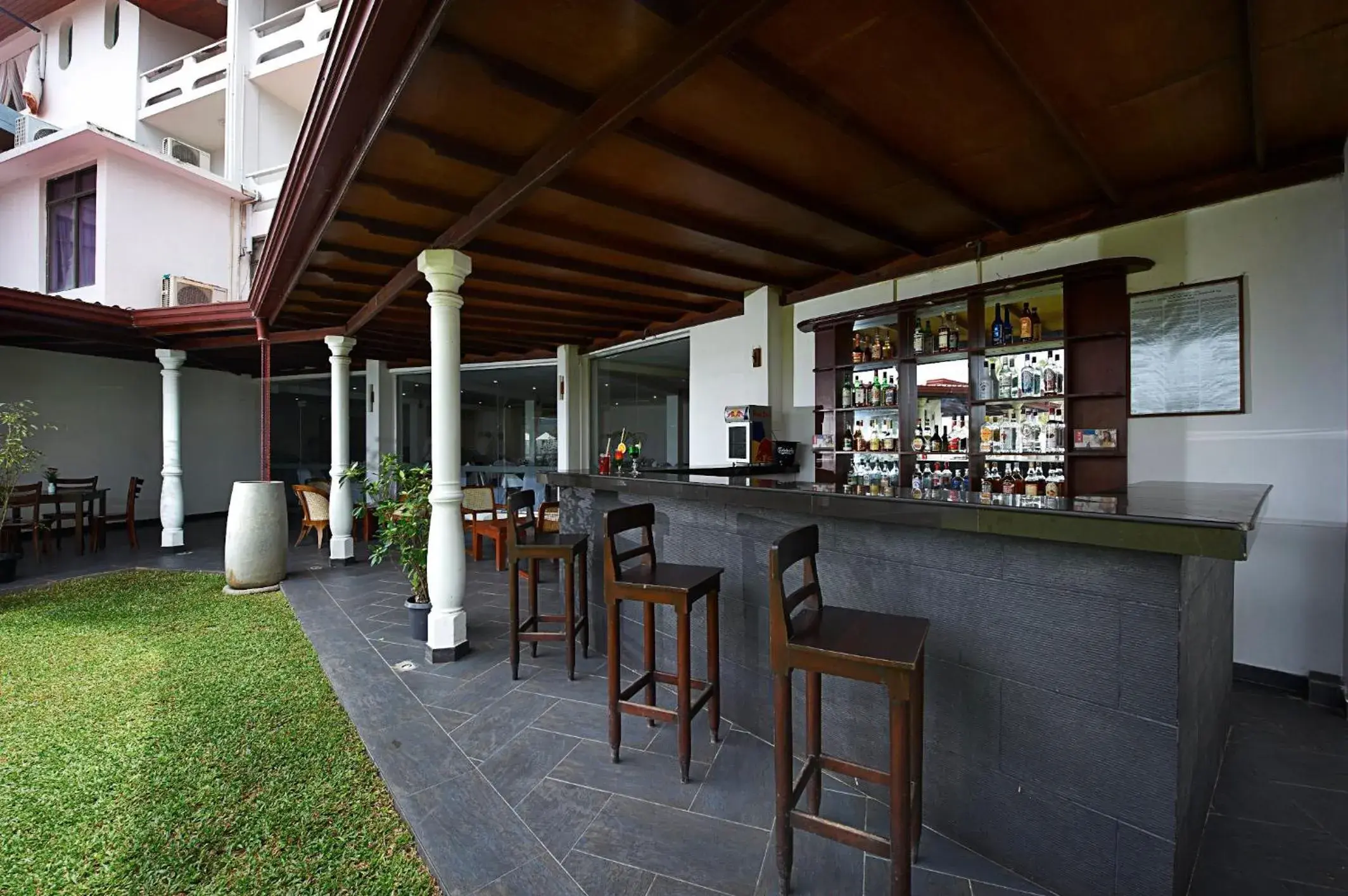 Lounge or bar in Berjaya Hotel Colombo Lounge or bar in Berjaya Hotel Colombo