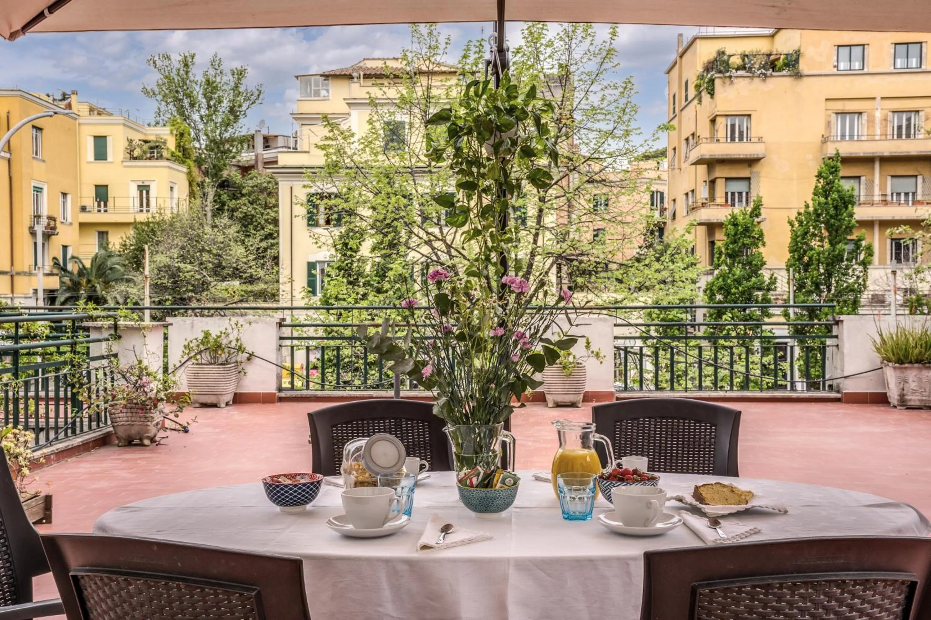 Two-Bedroom Apartment in Circus Maximus Home