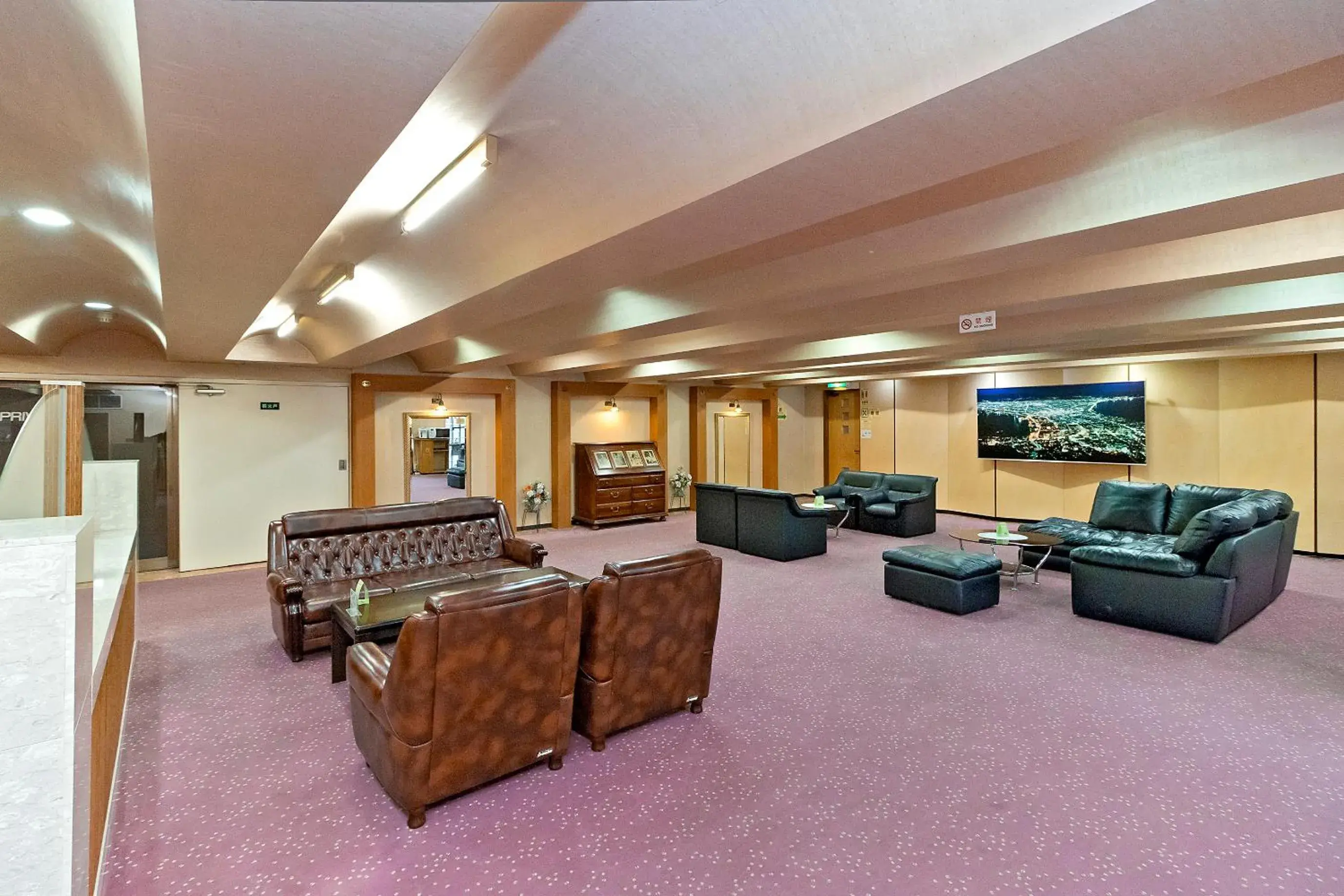 Lobby or reception in Hotel New Ohte Lobby or reception in Hotel New Ohte