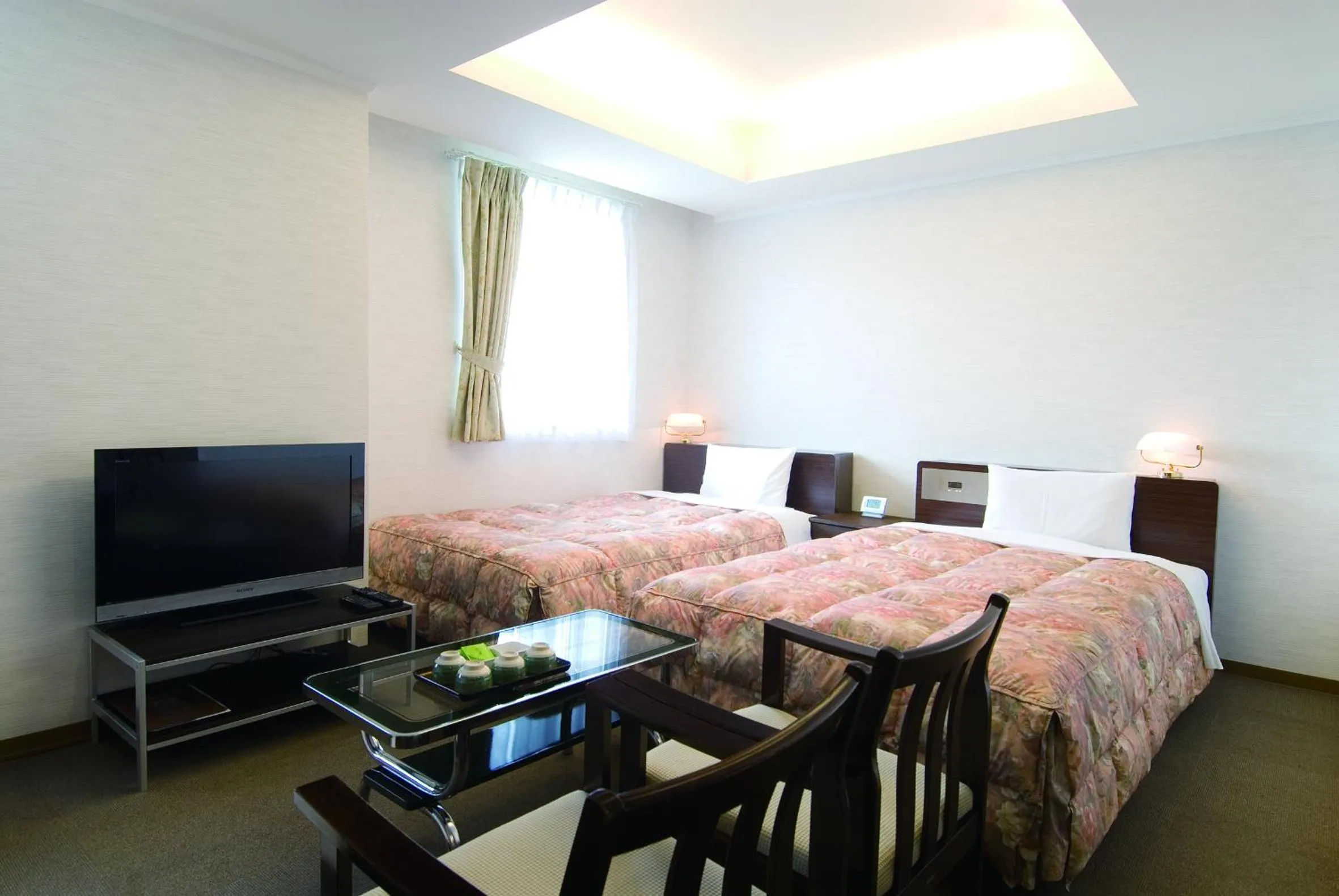 Photo of the whole room, Bed in Hotel New Ohte