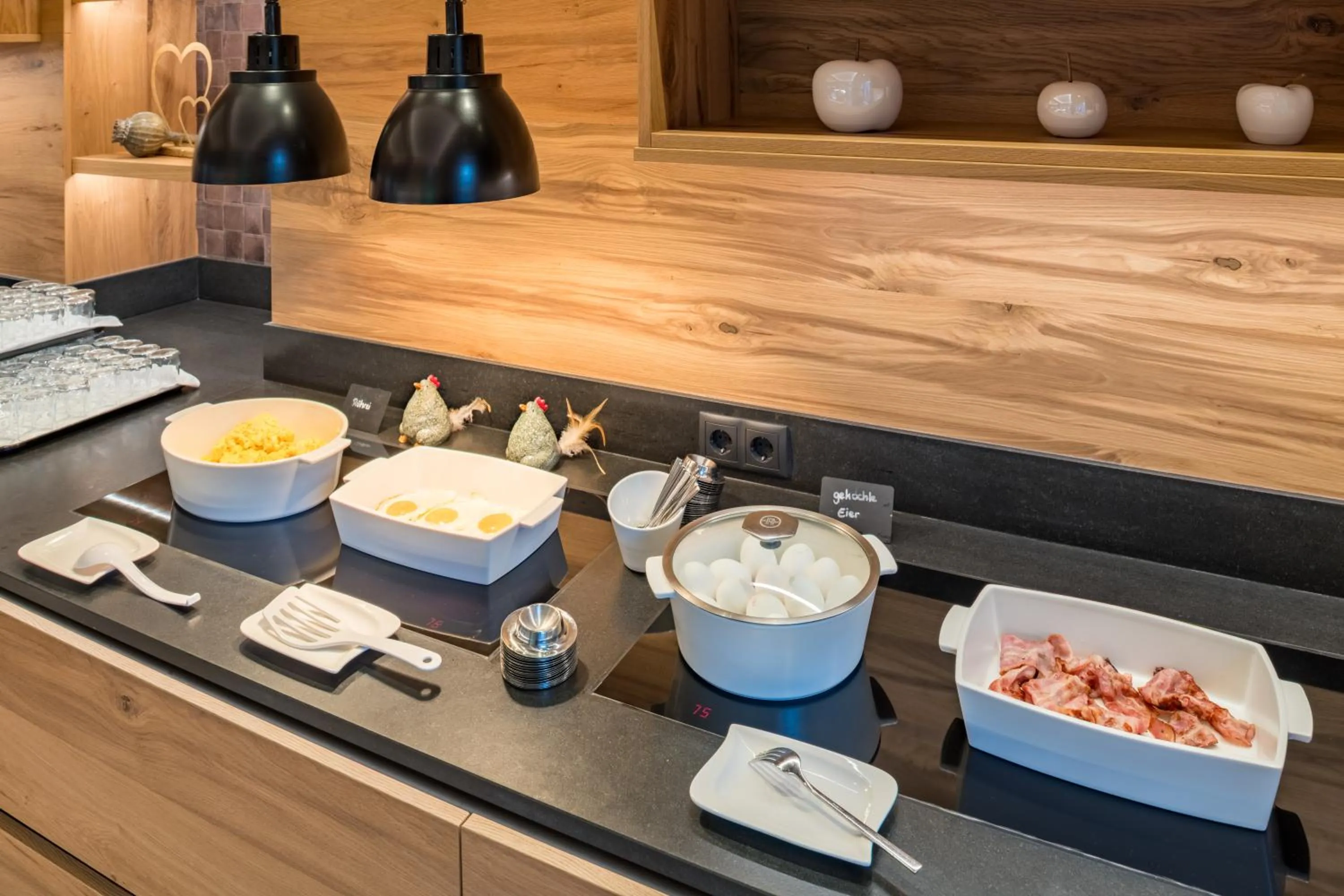 Buffet breakfast in Hotel Post