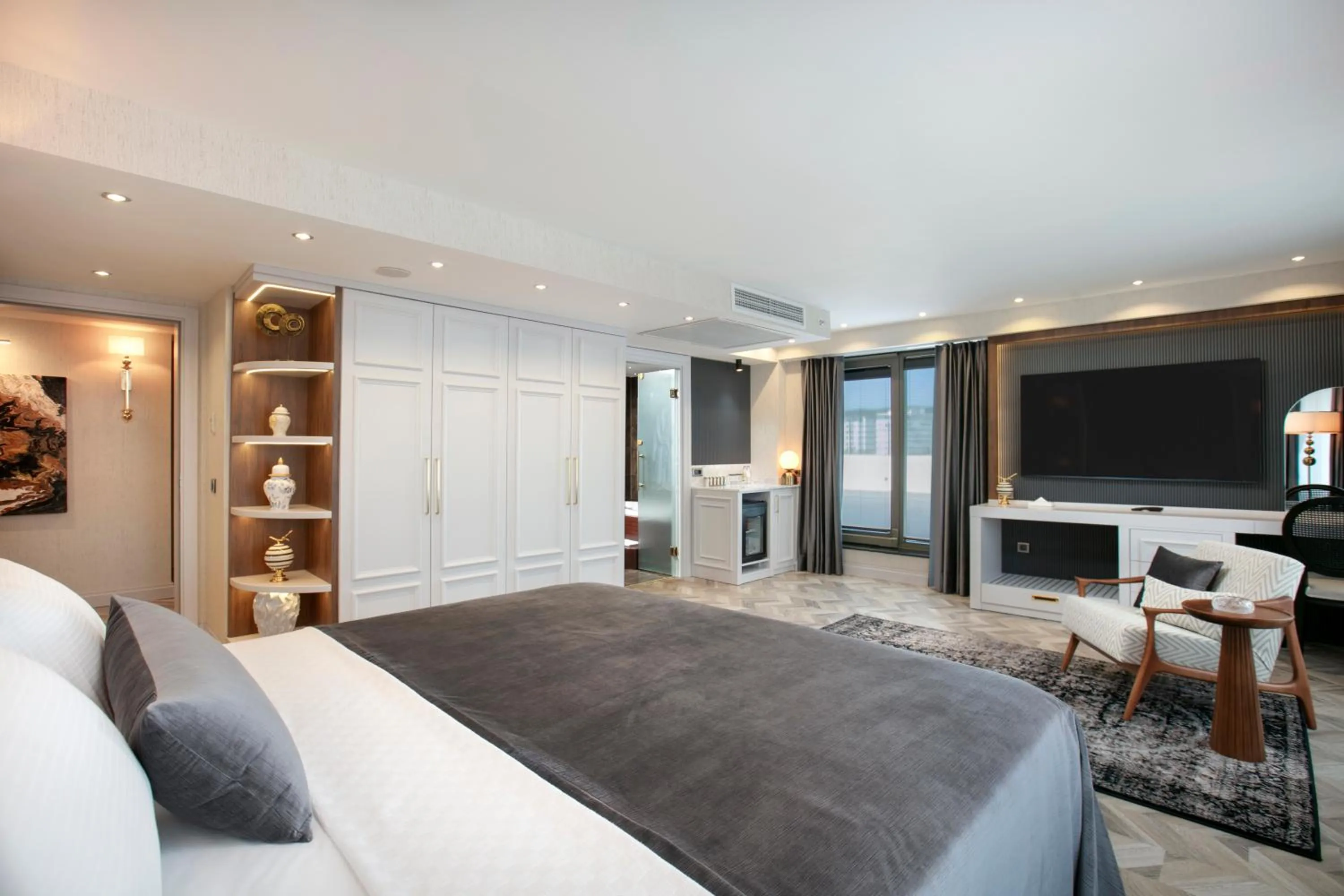 Bed in Limak Eurasia Luxury Hotel