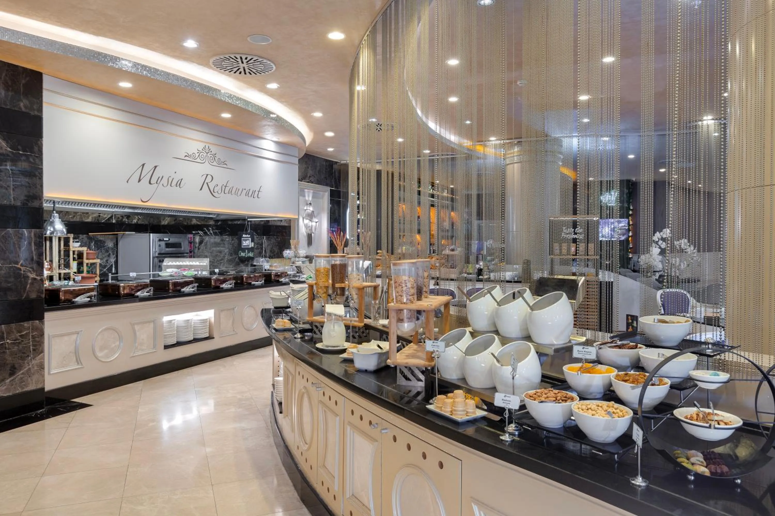 Restaurant/places to eat in Limak Eurasia Luxury Hotel