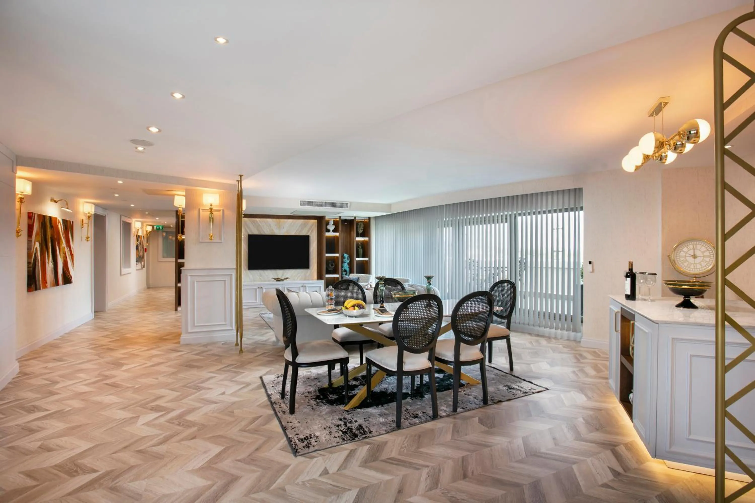 TV and multimedia in Limak Eurasia Luxury Hotel