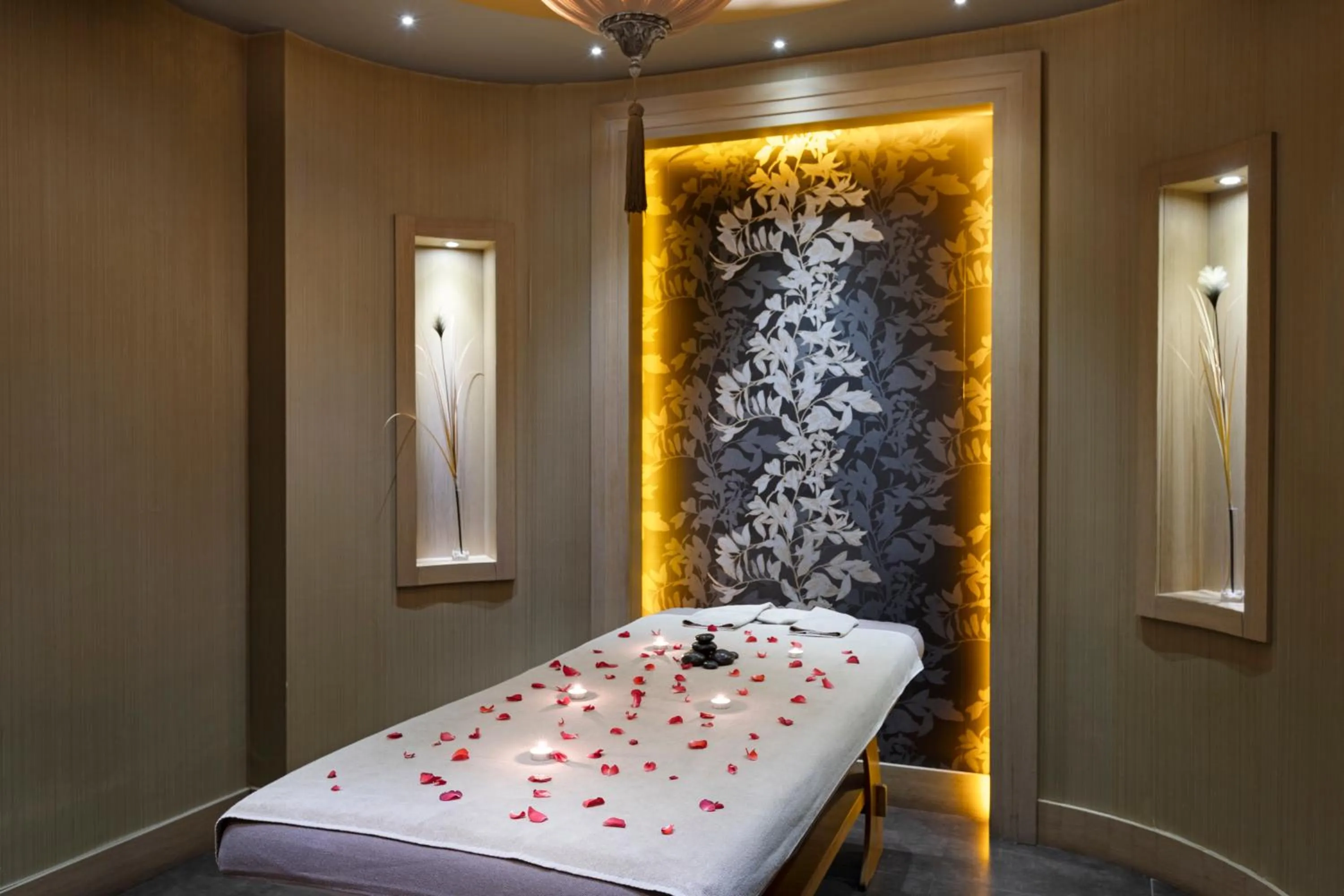 Spa and wellness centre/facilities, Bed in Limak Eurasia Luxury Hotel