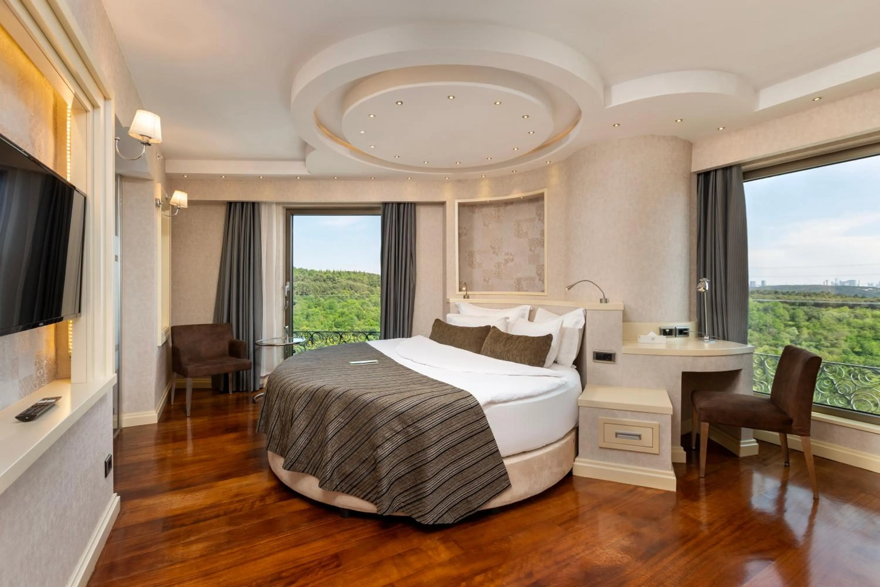 Bed in Limak Eurasia Luxury Hotel