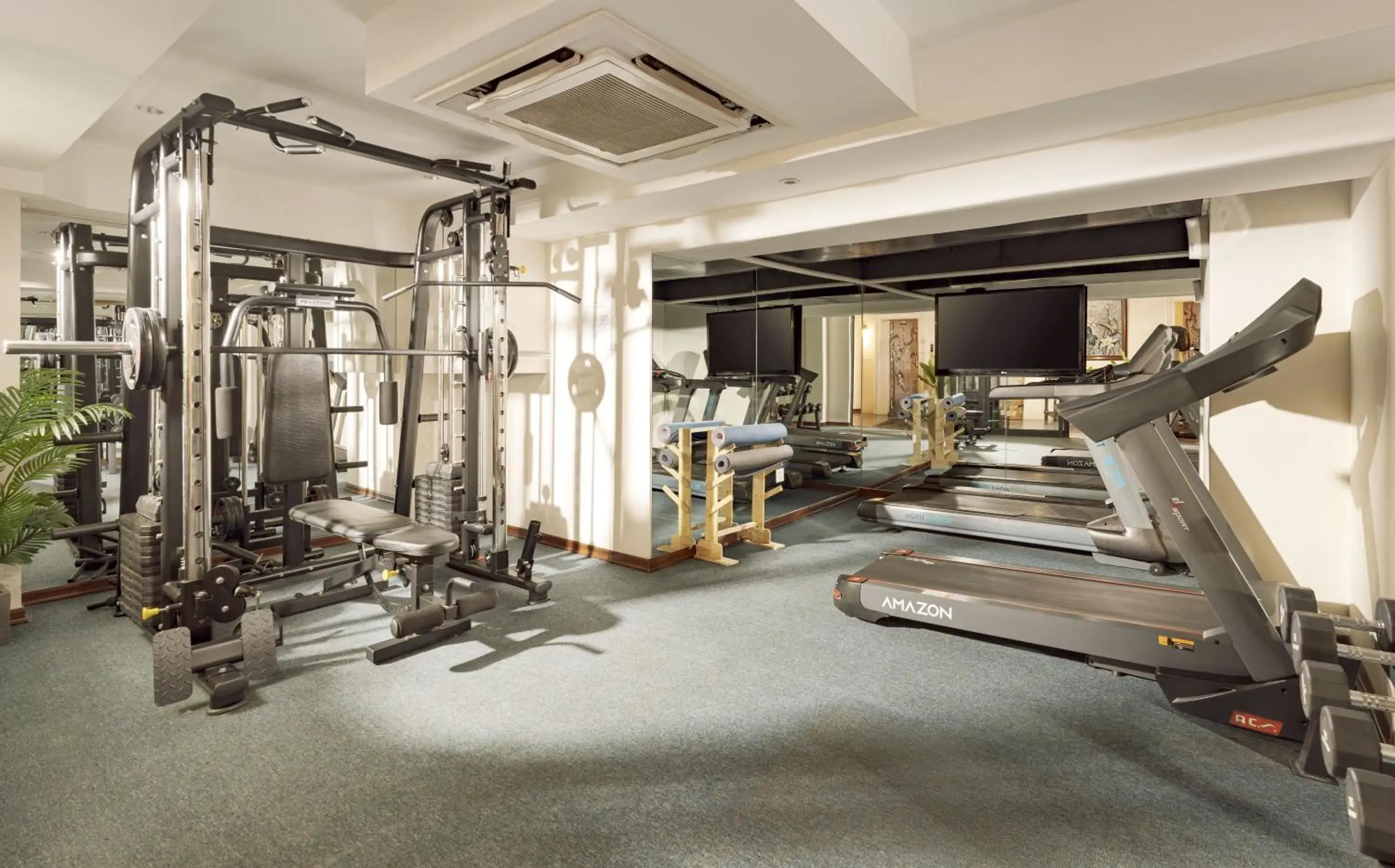 Fitness centre/facilities in Hanoi Tirant Hotel Fitness centre/facilities in Hanoi Tirant Hotel