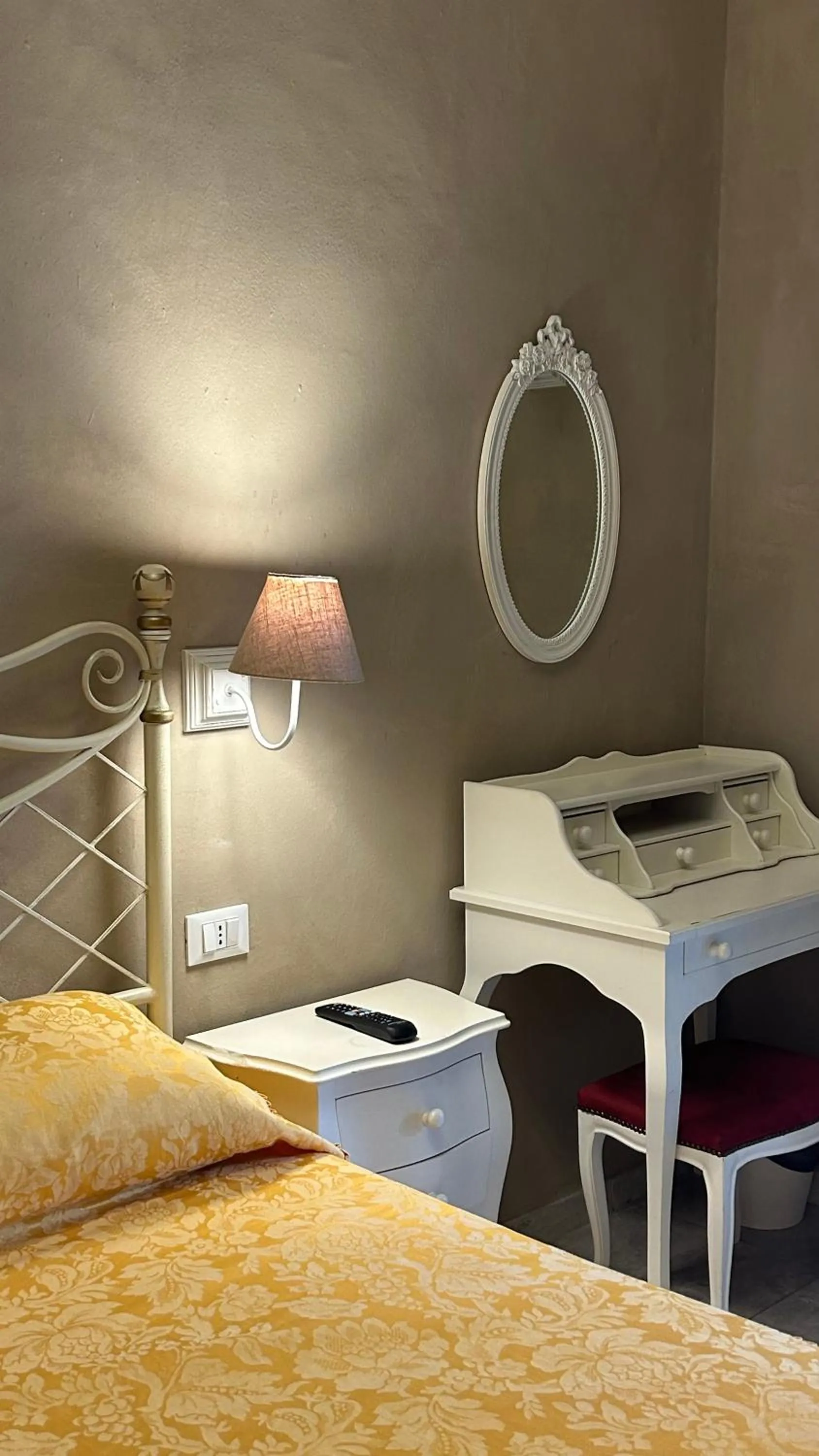 Bedroom, Bed in Boutique Hotel Calais Milano