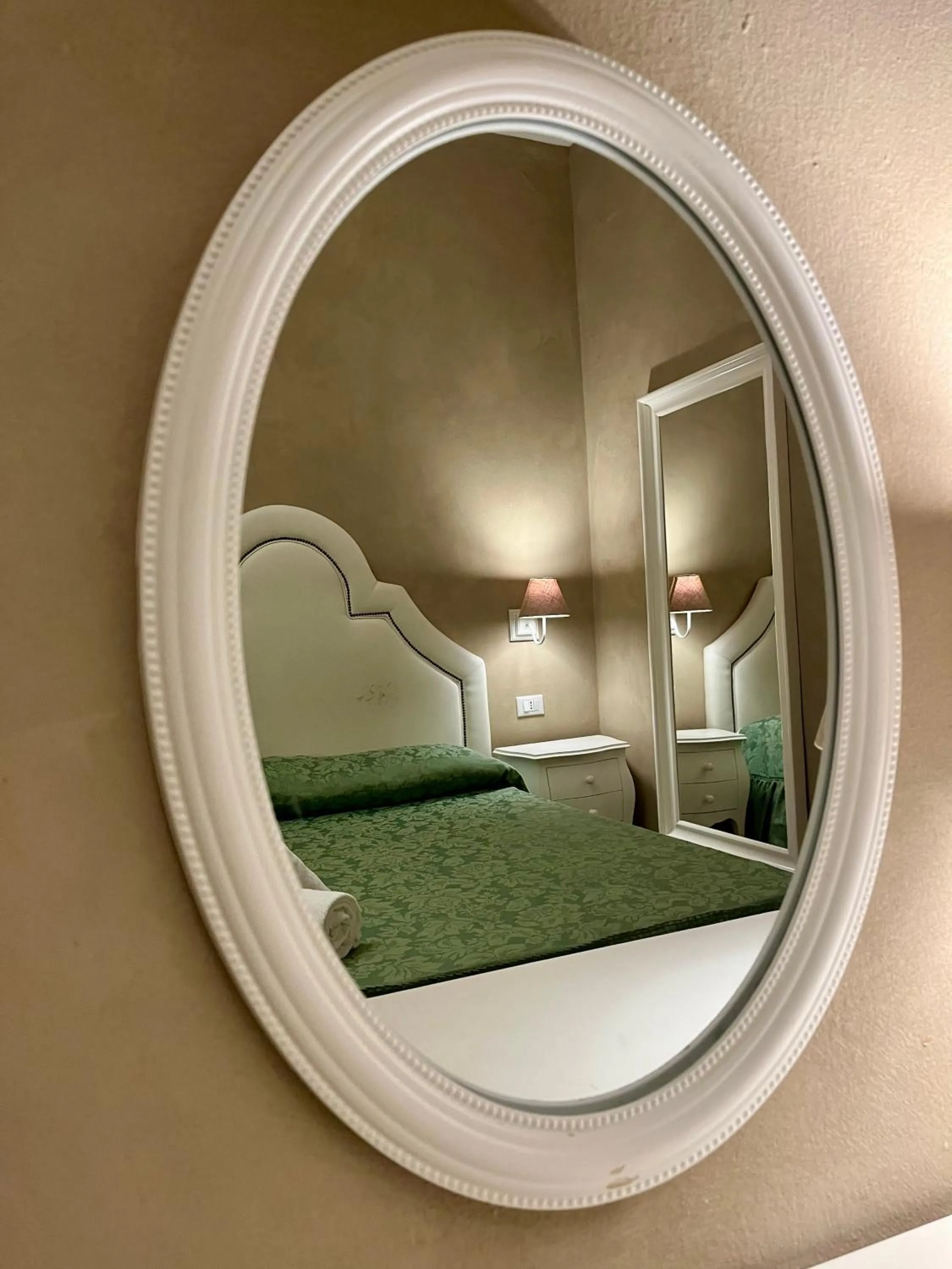 Bed in Boutique Hotel Calais Milano