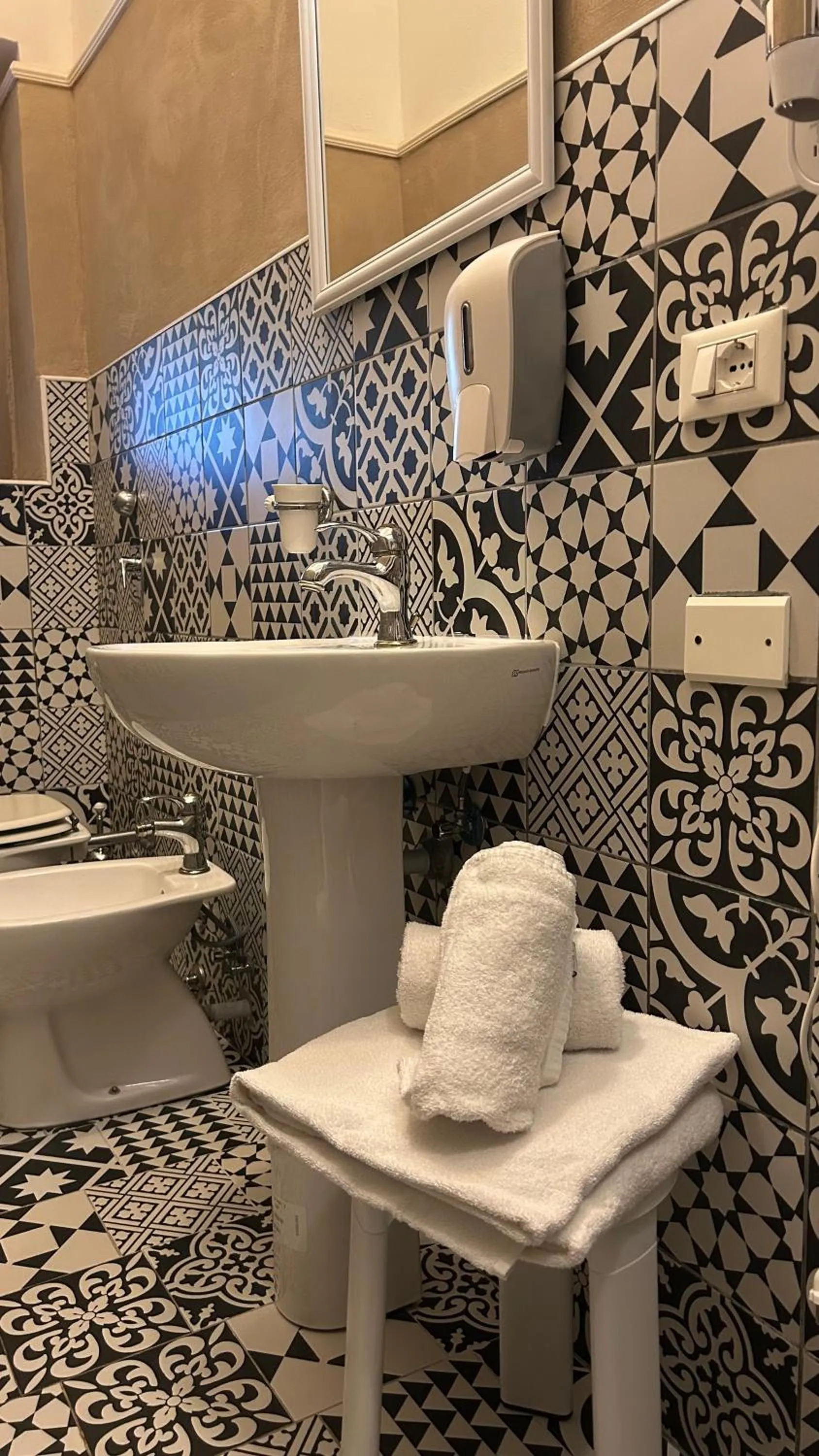 Bathroom in Boutique Hotel Calais Milano