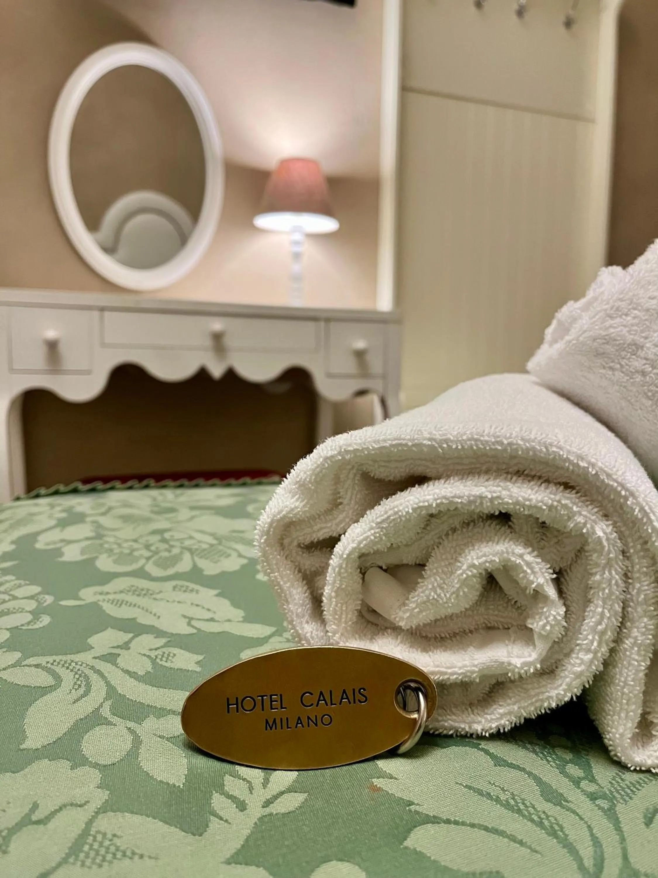 Bed in Boutique Hotel Calais Milano