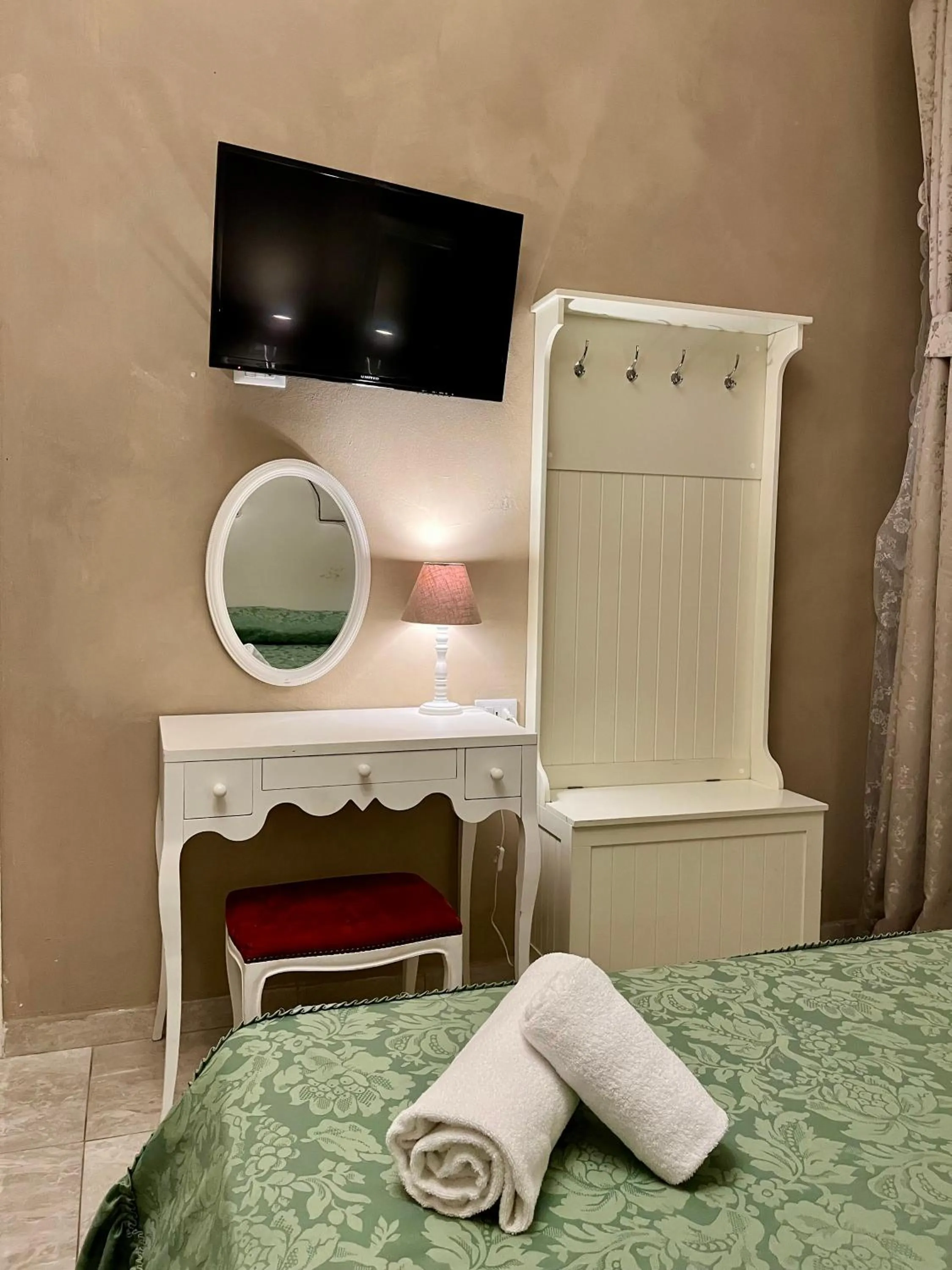 Bed in Boutique Hotel Calais Milano