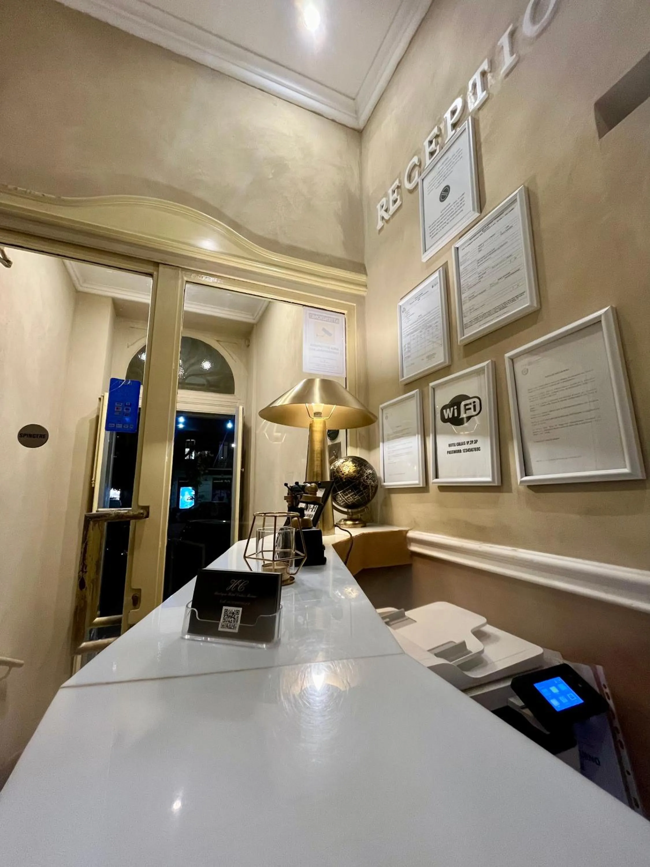 Lobby or reception in Boutique Hotel Calais Milano