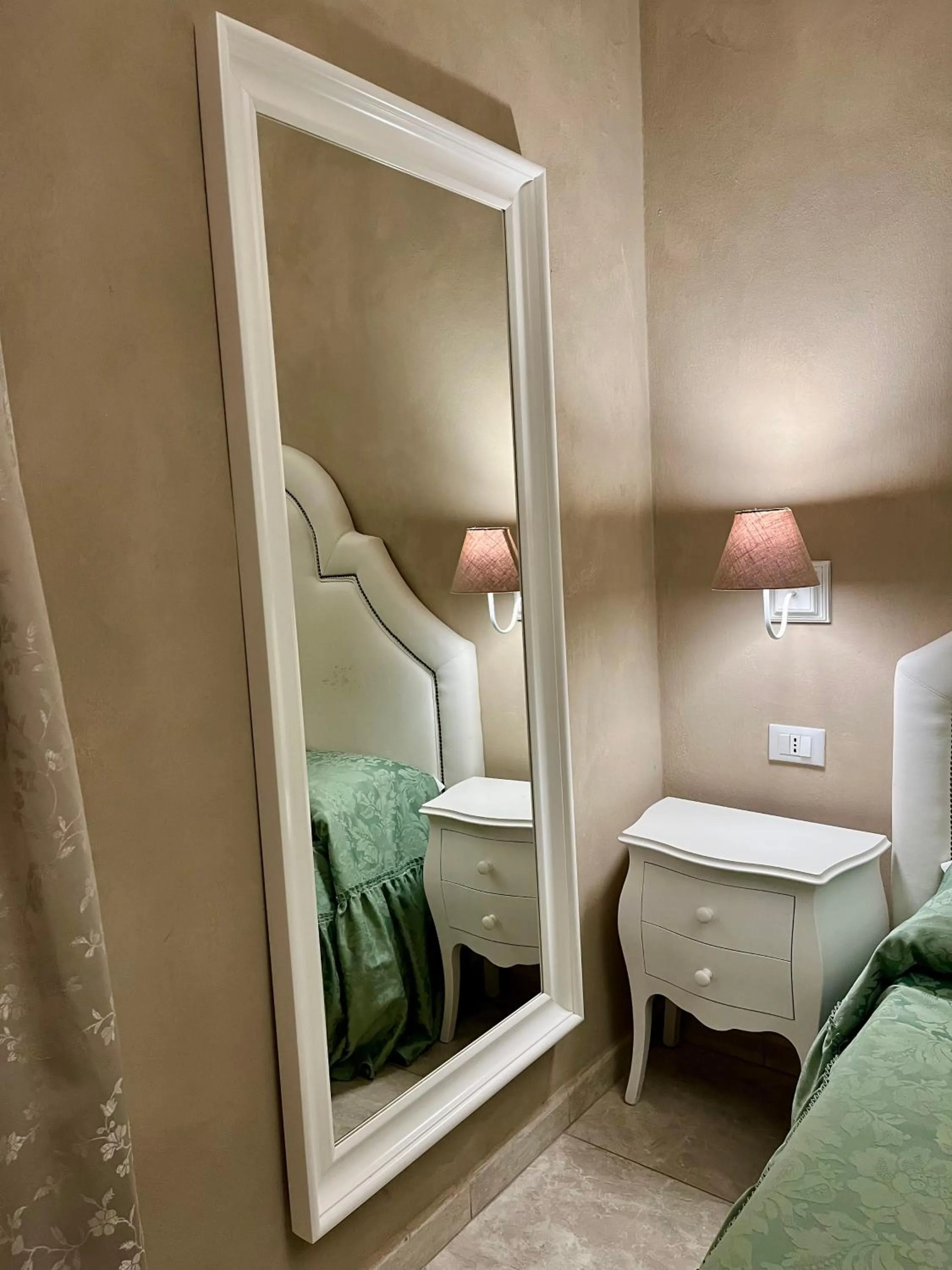 Bed in Boutique Hotel Calais Milano